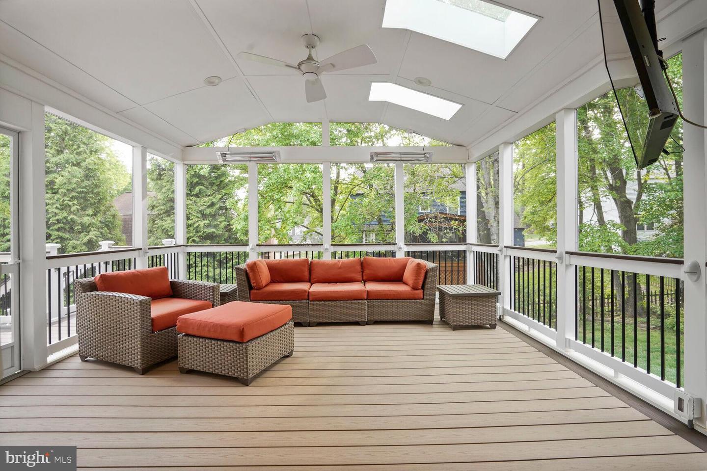 12419 ALEXANDER CORNELL DR, FAIRFAX, Virginia 22033, 5 Bedrooms Bedrooms, ,4 BathroomsBathrooms,Residential,For sale,12419 ALEXANDER CORNELL DR,VAFX2235686 MLS # VAFX2235686