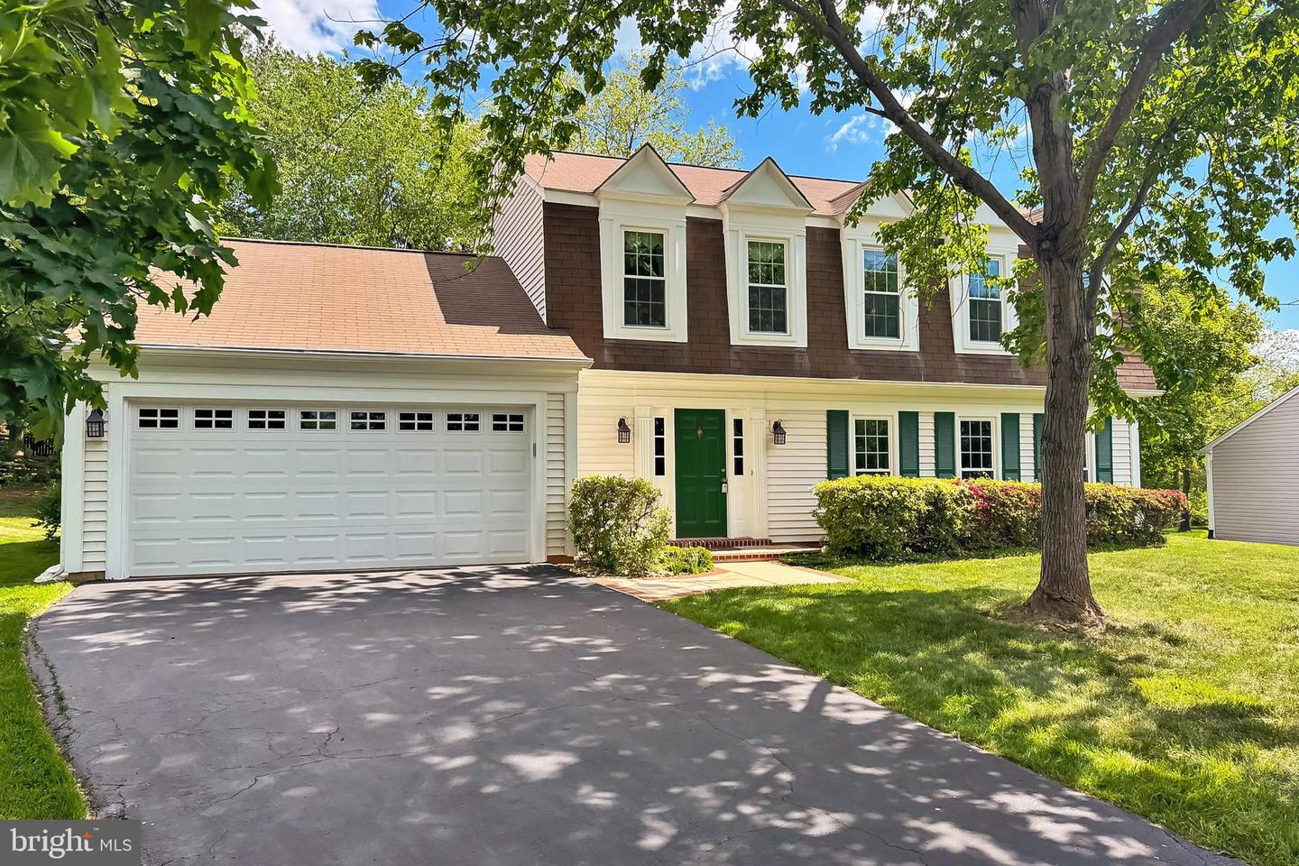 6 WEST CT, STERLING, Virginia 20165, 4 Bedrooms Bedrooms, ,2 BathroomsBathrooms,Residential,For sale,6 WEST CT,VALO2094458 MLS # VALO2094458