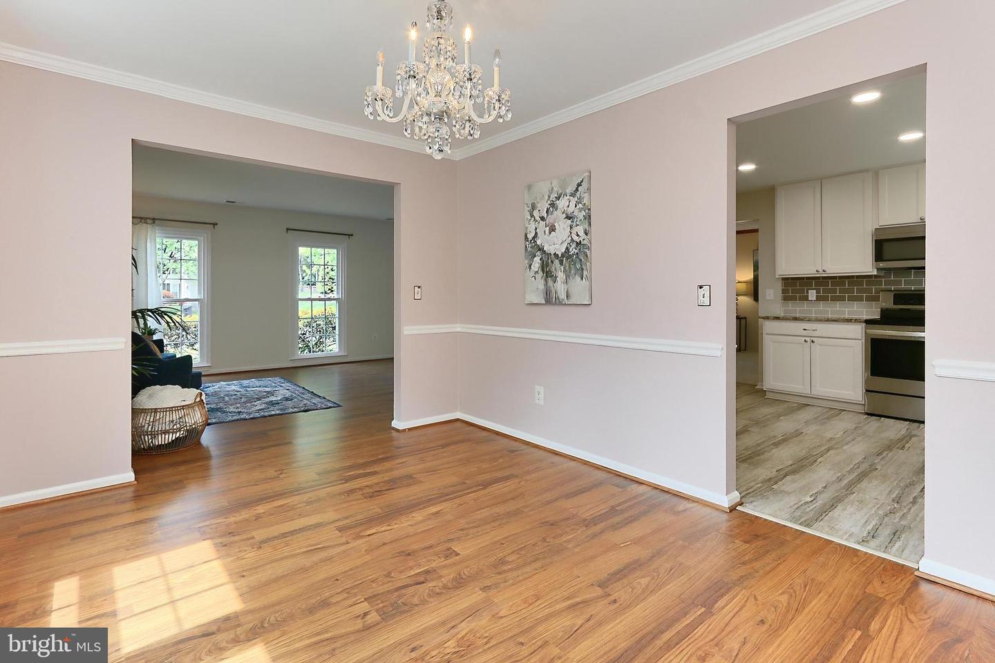6 WEST CT, STERLING, Virginia 20165, 4 Bedrooms Bedrooms, ,2 BathroomsBathrooms,Residential,For sale,6 WEST CT,VALO2094458 MLS # VALO2094458