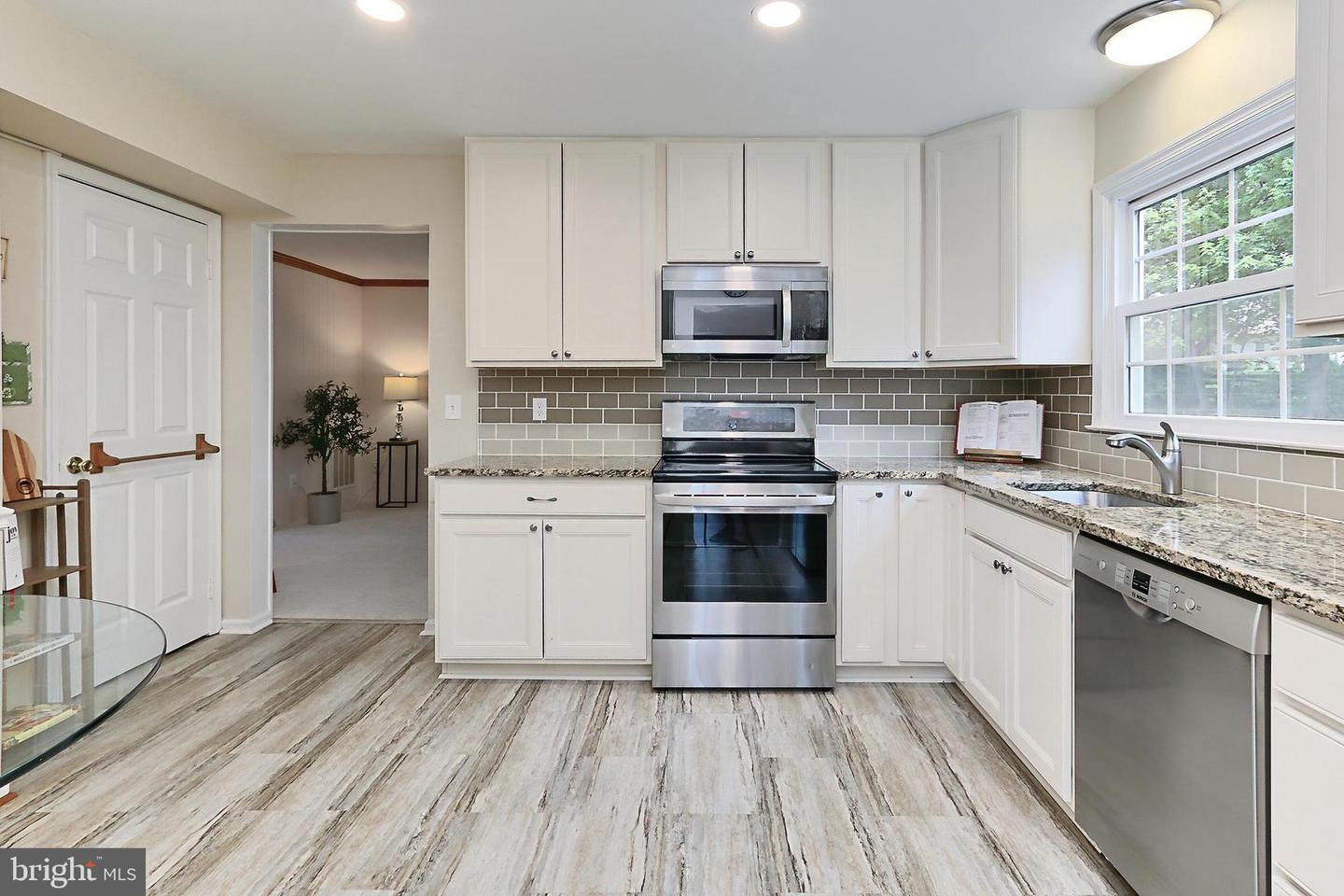 6 WEST CT, STERLING, Virginia 20165, 4 Bedrooms Bedrooms, ,2 BathroomsBathrooms,Residential,For sale,6 WEST CT,VALO2094458 MLS # VALO2094458