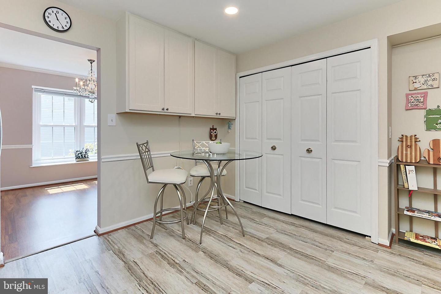 6 WEST CT, STERLING, Virginia 20165, 4 Bedrooms Bedrooms, ,2 BathroomsBathrooms,Residential,For sale,6 WEST CT,VALO2094458 MLS # VALO2094458