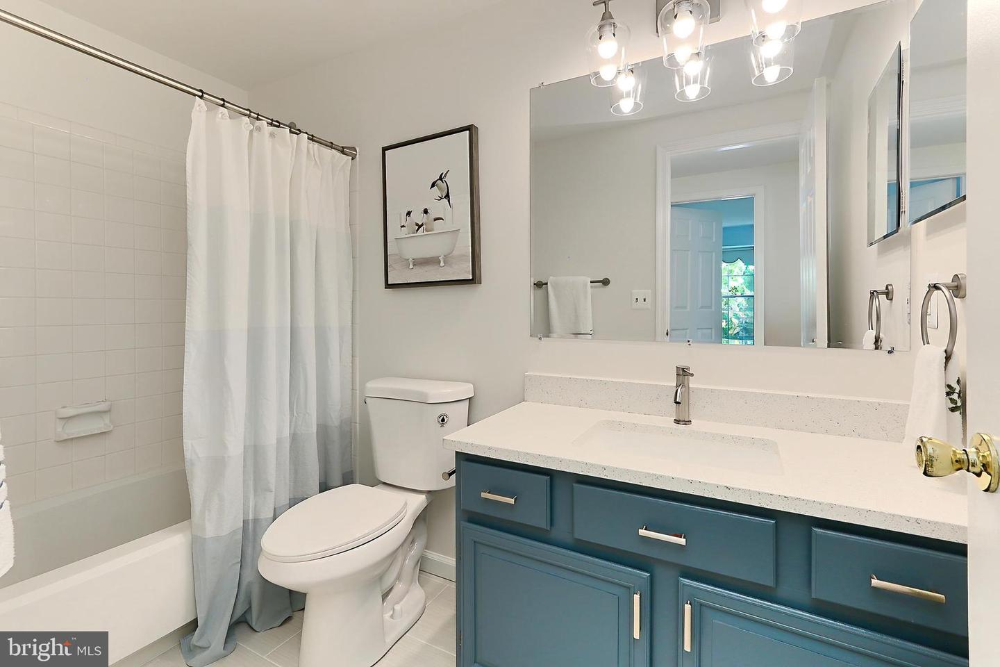 6 WEST CT, STERLING, Virginia 20165, 4 Bedrooms Bedrooms, ,2 BathroomsBathrooms,Residential,For sale,6 WEST CT,VALO2094458 MLS # VALO2094458