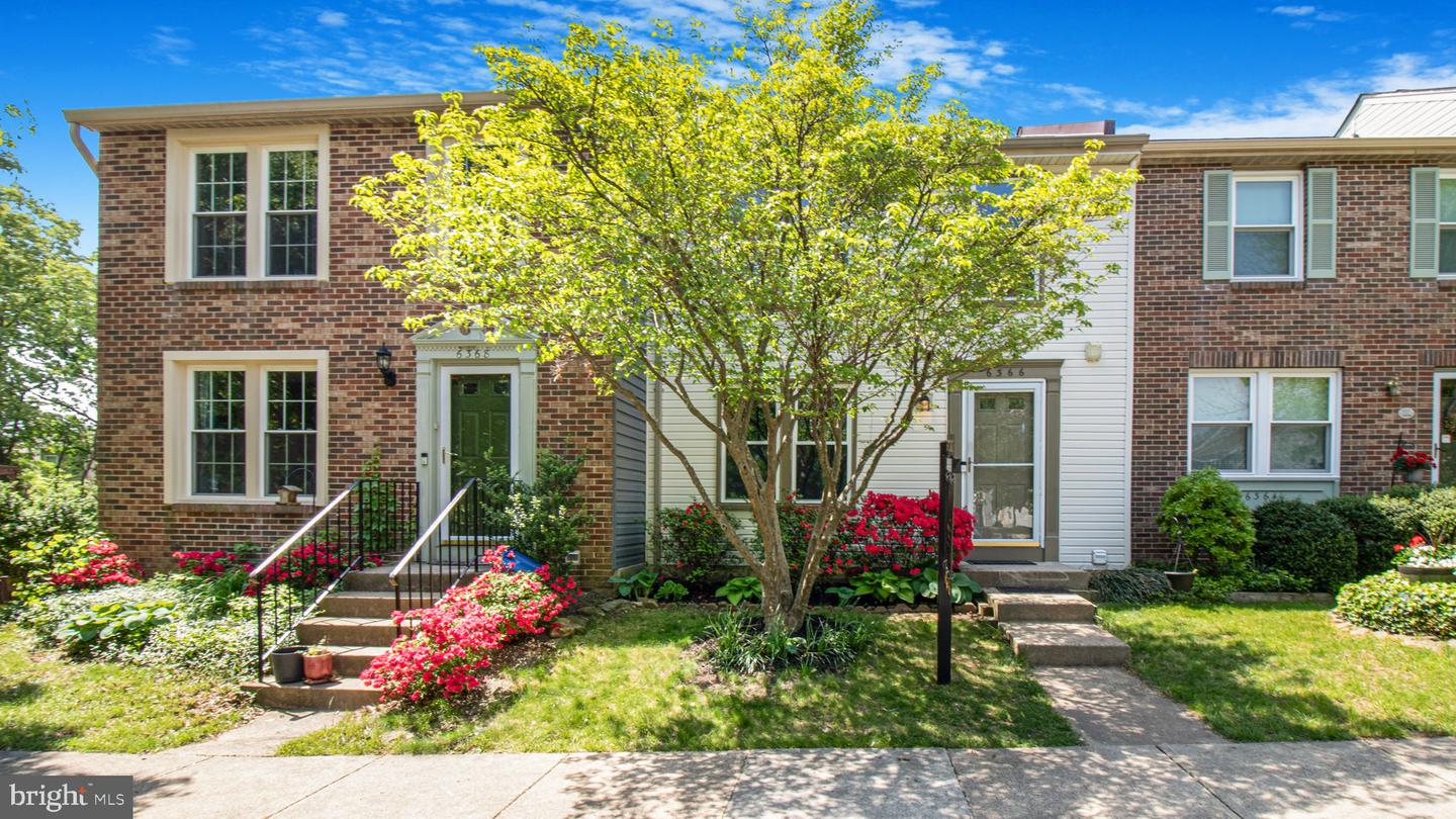 6366 GENERALS CT, CENTREVILLE, Virginia 20121, 3 Bedrooms Bedrooms, ,3 BathroomsBathrooms,Residential,For sale,6366 GENERALS CT,VAFX2236142 MLS # VAFX2236142