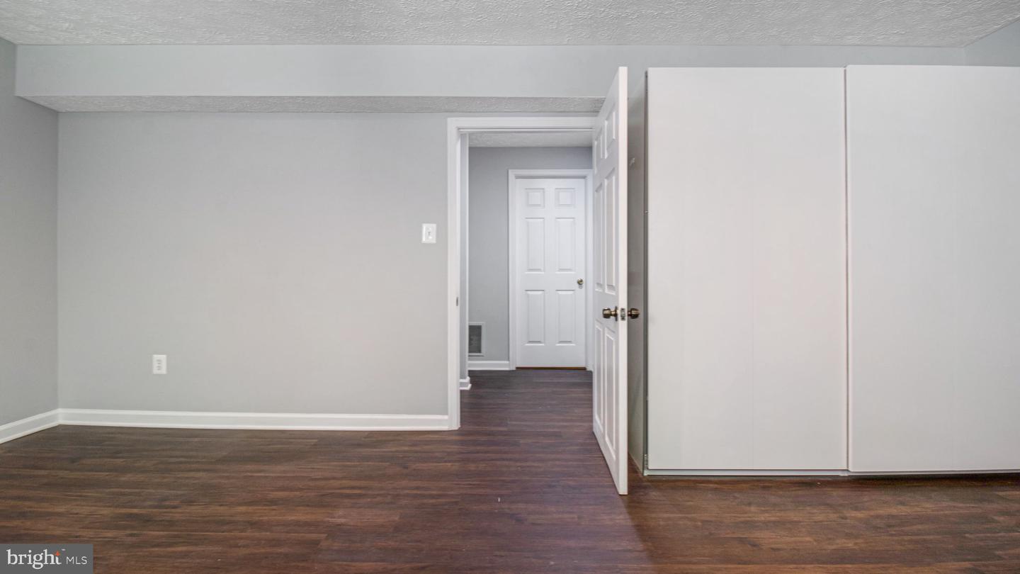 6366 GENERALS CT, CENTREVILLE, Virginia 20121, 3 Bedrooms Bedrooms, ,3 BathroomsBathrooms,Residential,For sale,6366 GENERALS CT,VAFX2236142 MLS # VAFX2236142