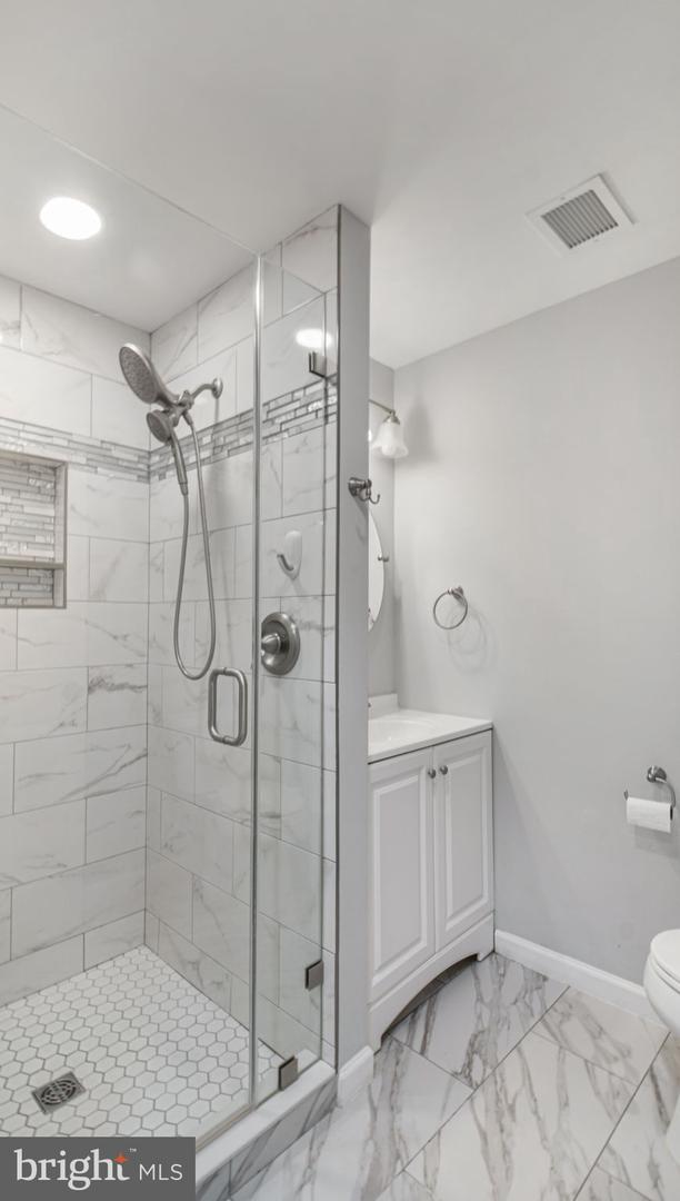 6366 GENERALS CT, CENTREVILLE, Virginia 20121, 3 Bedrooms Bedrooms, ,3 BathroomsBathrooms,Residential,For sale,6366 GENERALS CT,VAFX2236142 MLS # VAFX2236142