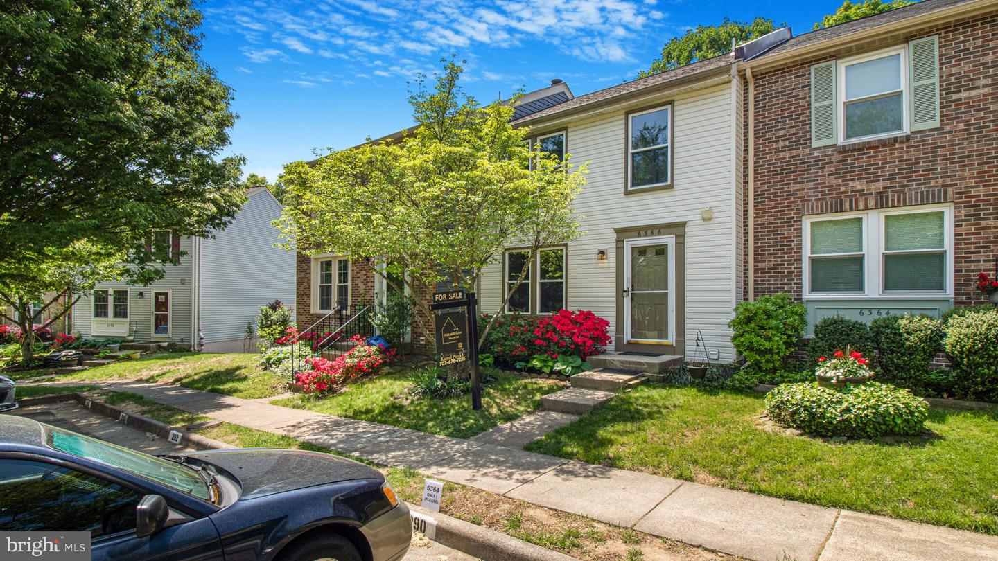 6366 GENERALS CT, CENTREVILLE, Virginia 20121, 3 Bedrooms Bedrooms, ,3 BathroomsBathrooms,Residential,For sale,6366 GENERALS CT,VAFX2236142 MLS # VAFX2236142