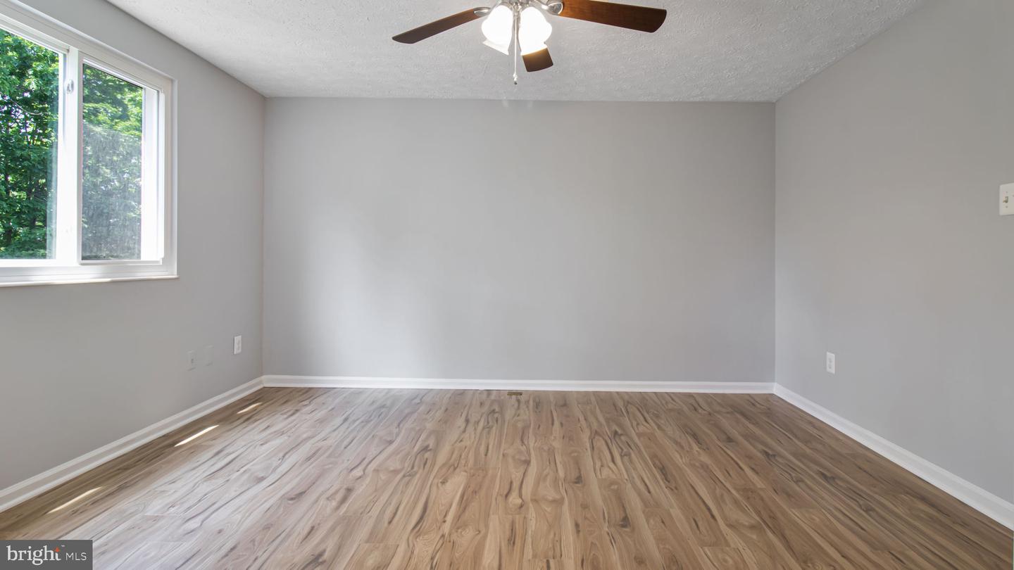 6366 GENERALS CT, CENTREVILLE, Virginia 20121, 3 Bedrooms Bedrooms, ,3 BathroomsBathrooms,Residential,For sale,6366 GENERALS CT,VAFX2236142 MLS # VAFX2236142