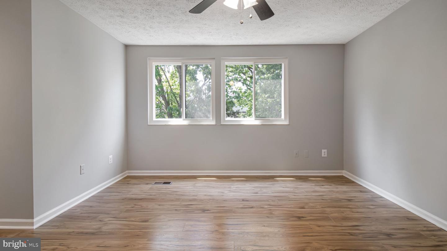 6366 GENERALS CT, CENTREVILLE, Virginia 20121, 3 Bedrooms Bedrooms, ,3 BathroomsBathrooms,Residential,For sale,6366 GENERALS CT,VAFX2236142 MLS # VAFX2236142