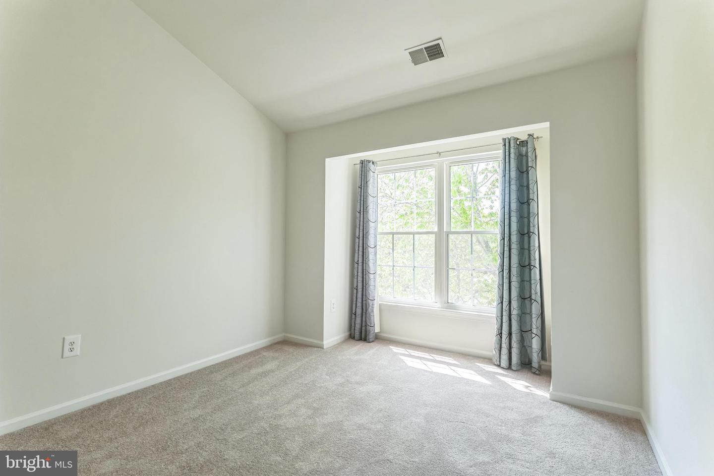 46878 GRAHAM COVE, STERLING, Virginia 20165, 4 Bedrooms Bedrooms, ,3 BathroomsBathrooms,Residential,For sale,46878 GRAHAM COVE,VALO2094682 MLS # VALO2094682