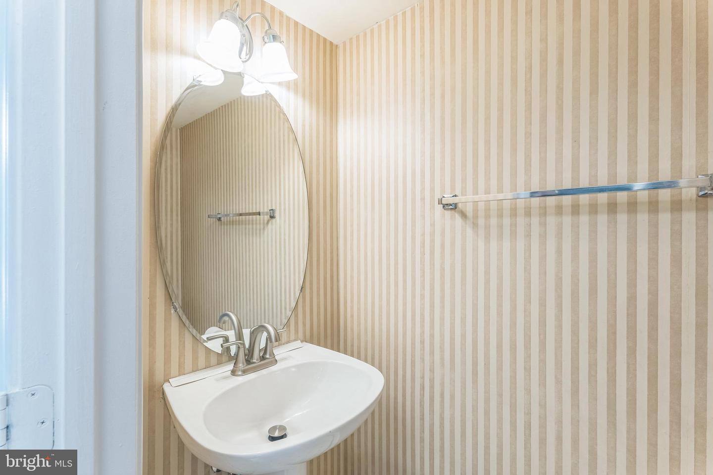46878 GRAHAM COVE, STERLING, Virginia 20165, 4 Bedrooms Bedrooms, ,3 BathroomsBathrooms,Residential,For sale,46878 GRAHAM COVE,VALO2094682 MLS # VALO2094682