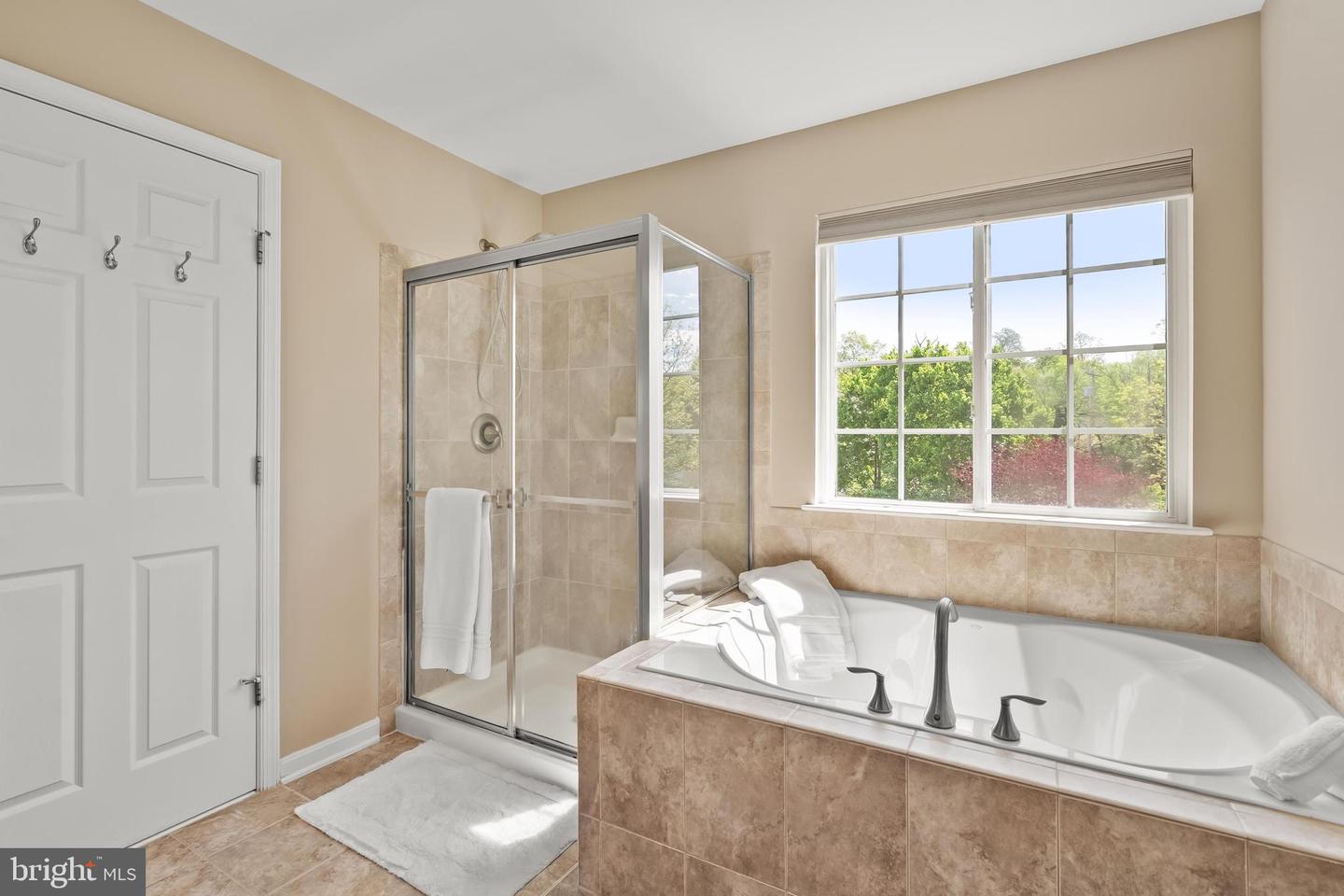 209 JOLLIFFE CIR, BOYCE, Virginia 22620, 5 Bedrooms Bedrooms, ,3 BathroomsBathrooms,Residential,For sale,209 JOLLIFFE CIR,VACL2003614 MLS # VACL2003614