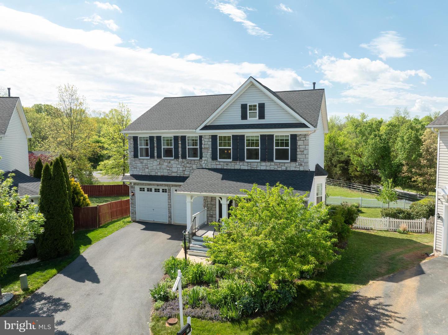 209 JOLLIFFE CIR, BOYCE, Virginia 22620, 5 Bedrooms Bedrooms, ,3 BathroomsBathrooms,Residential,For sale,209 JOLLIFFE CIR,VACL2003614 MLS # VACL2003614