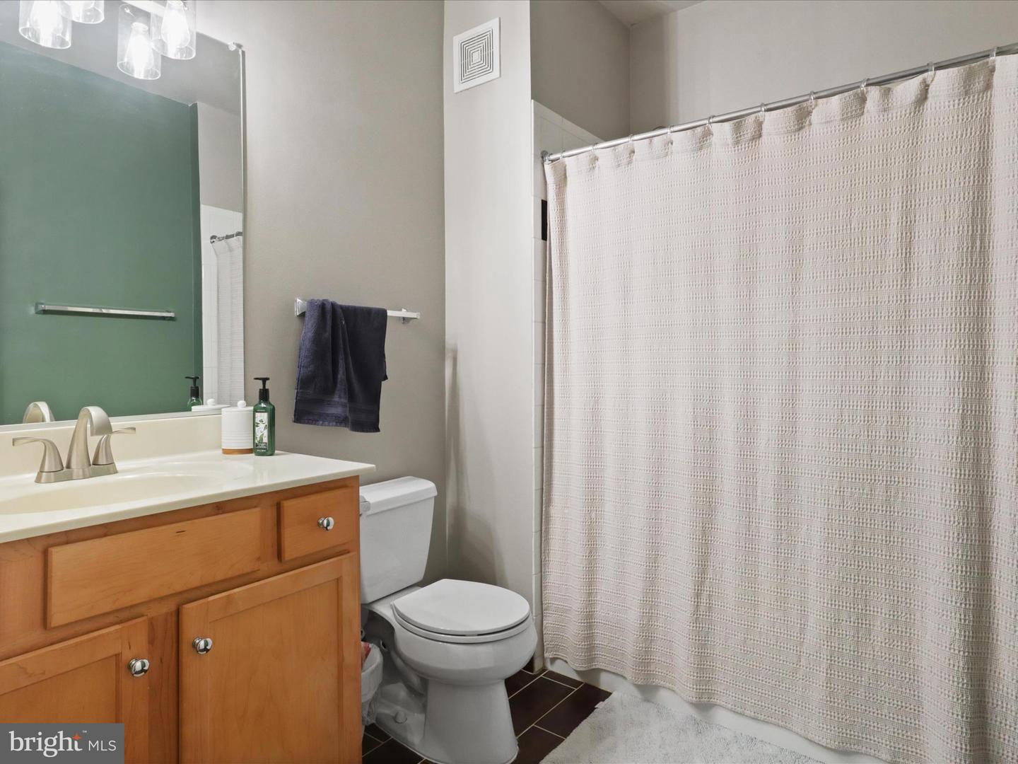 5124-E BRITTNEY ELYSE CIR, CENTREVILLE, Virginia 20120, 2 Bedrooms Bedrooms, ,2 BathroomsBathrooms,Residential,For sale,5124-E BRITTNEY ELYSE CIR,VAFX2235726 MLS # VAFX2235726