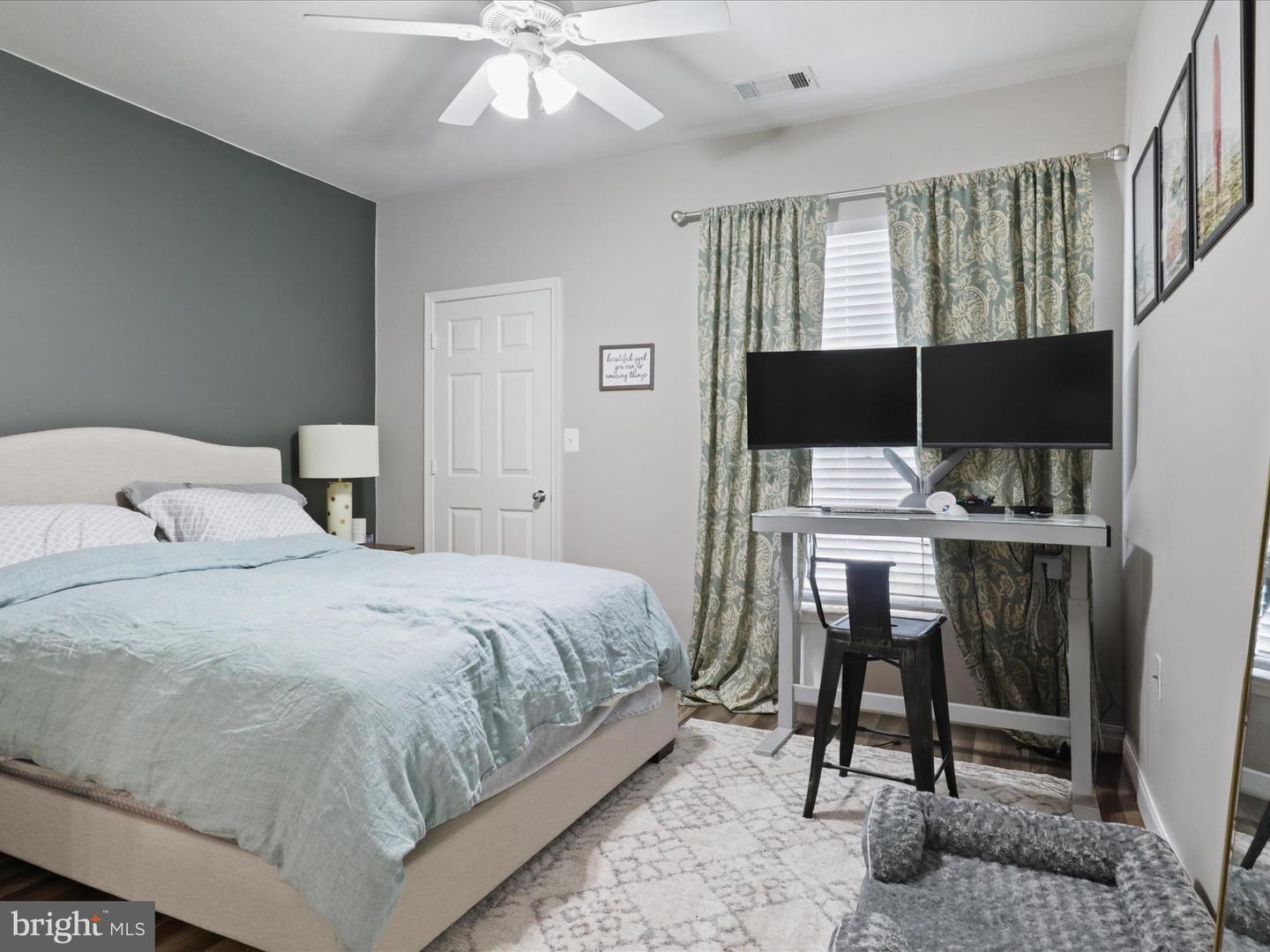 5124-E BRITTNEY ELYSE CIR, CENTREVILLE, Virginia 20120, 2 Bedrooms Bedrooms, ,2 BathroomsBathrooms,Residential,For sale,5124-E BRITTNEY ELYSE CIR,VAFX2235726 MLS # VAFX2235726