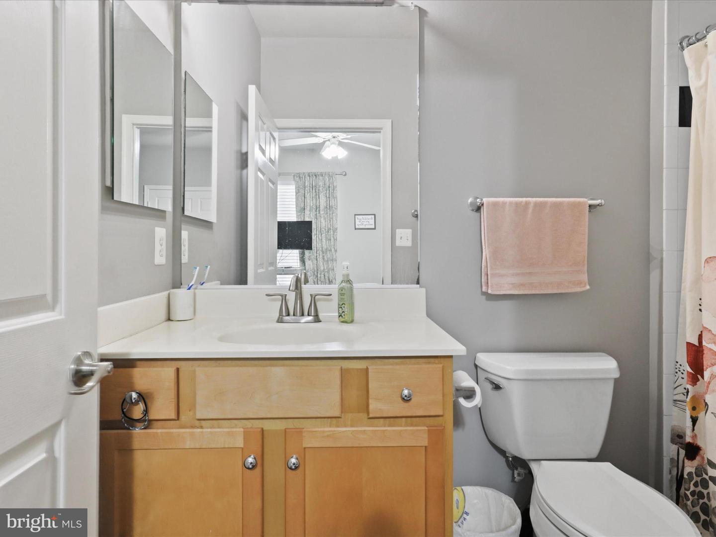 5124-E BRITTNEY ELYSE CIR, CENTREVILLE, Virginia 20120, 2 Bedrooms Bedrooms, ,2 BathroomsBathrooms,Residential,For sale,5124-E BRITTNEY ELYSE CIR,VAFX2235726 MLS # VAFX2235726