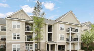 5124-E BRITTNEY ELYSE CIR, CENTREVILLE, Virginia 20120, 2 Bedrooms Bedrooms, ,2 BathroomsBathrooms,Residential,For sale,5124-E BRITTNEY ELYSE CIR,VAFX2235726 MLS # VAFX2235726