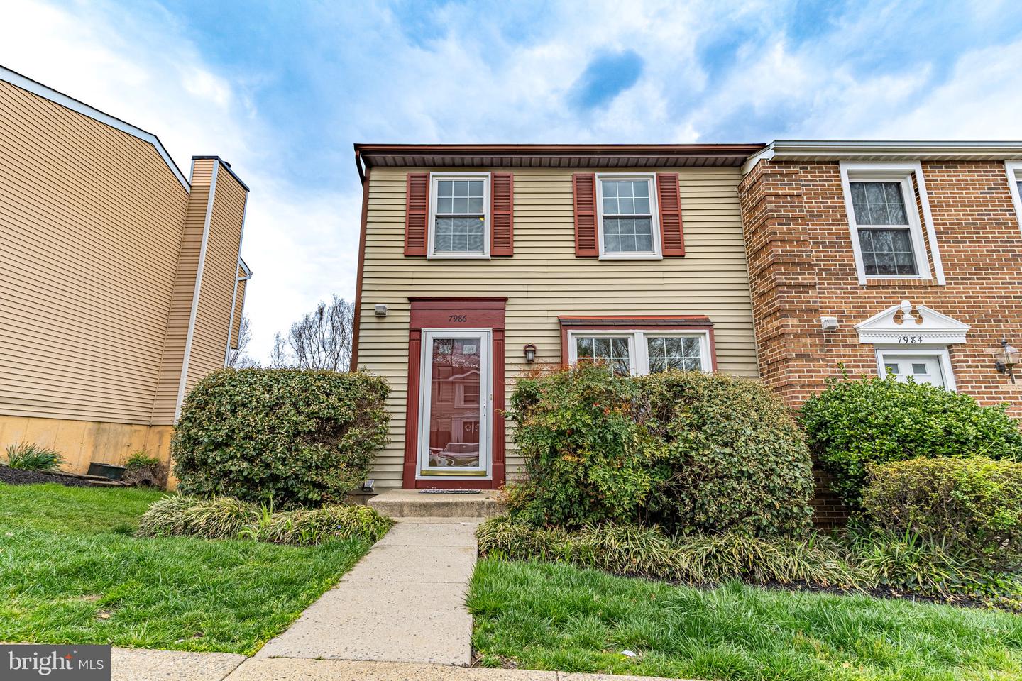 7986 TYSON OAKS CIR, VIENNA, Virginia 22182, 3 Bedrooms Bedrooms, ,2 BathroomsBathrooms,Residential,For sale,7986 TYSON OAKS CIR,VAFX2235752 MLS # VAFX2235752