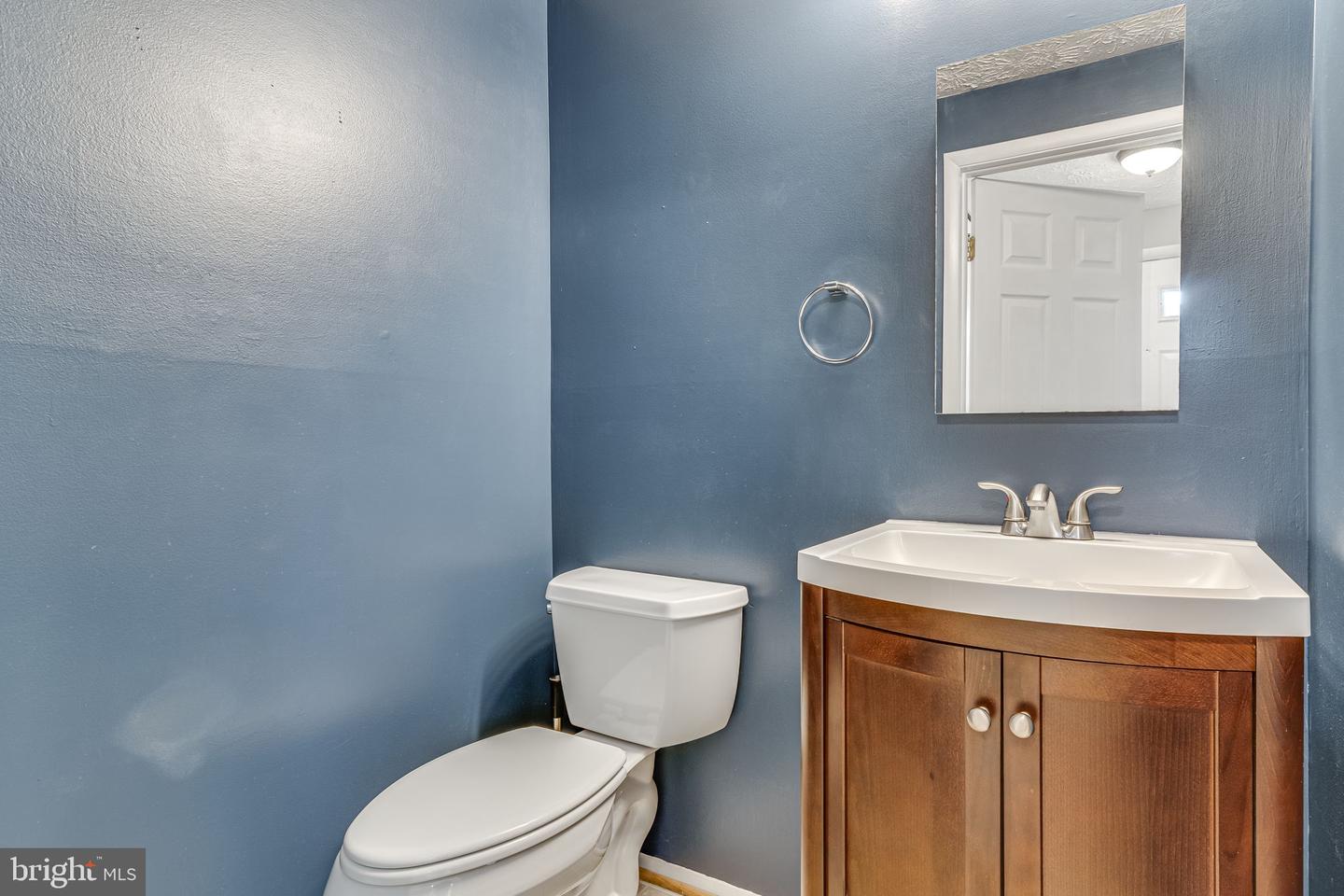 7986 TYSON OAKS CIR, VIENNA, Virginia 22182, 3 Bedrooms Bedrooms, ,2 BathroomsBathrooms,Residential,For sale,7986 TYSON OAKS CIR,VAFX2235752 MLS # VAFX2235752
