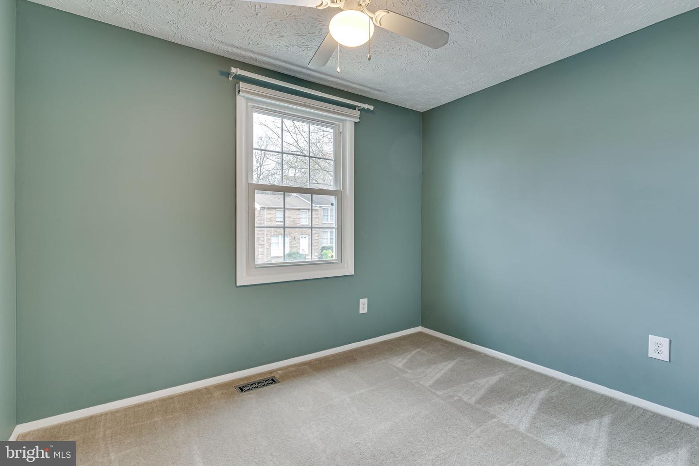 7986 TYSON OAKS CIR, VIENNA, Virginia 22182, 3 Bedrooms Bedrooms, ,2 BathroomsBathrooms,Residential,For sale,7986 TYSON OAKS CIR,VAFX2235752 MLS # VAFX2235752