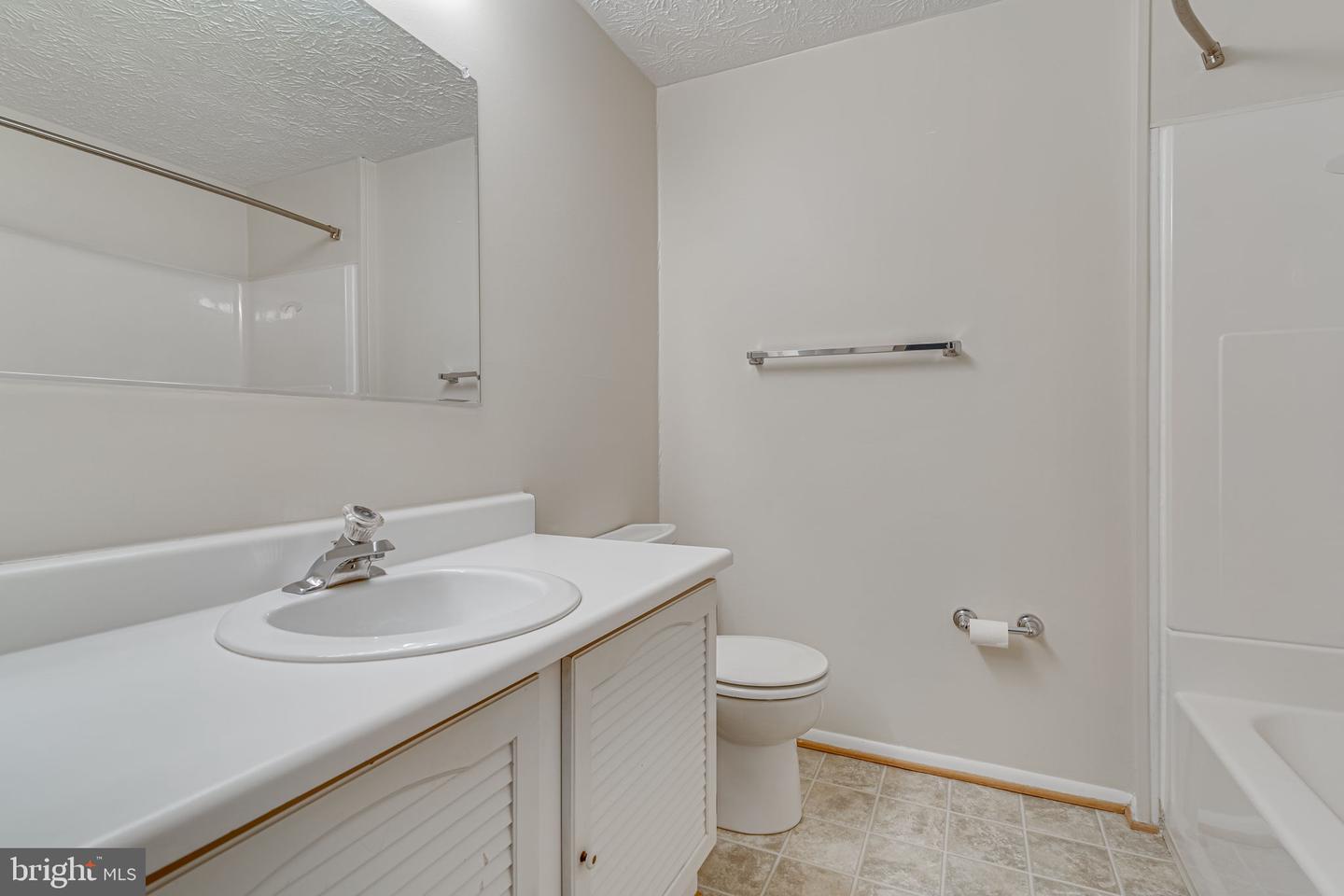 7986 TYSON OAKS CIR, VIENNA, Virginia 22182, 3 Bedrooms Bedrooms, ,2 BathroomsBathrooms,Residential,For sale,7986 TYSON OAKS CIR,VAFX2235752 MLS # VAFX2235752