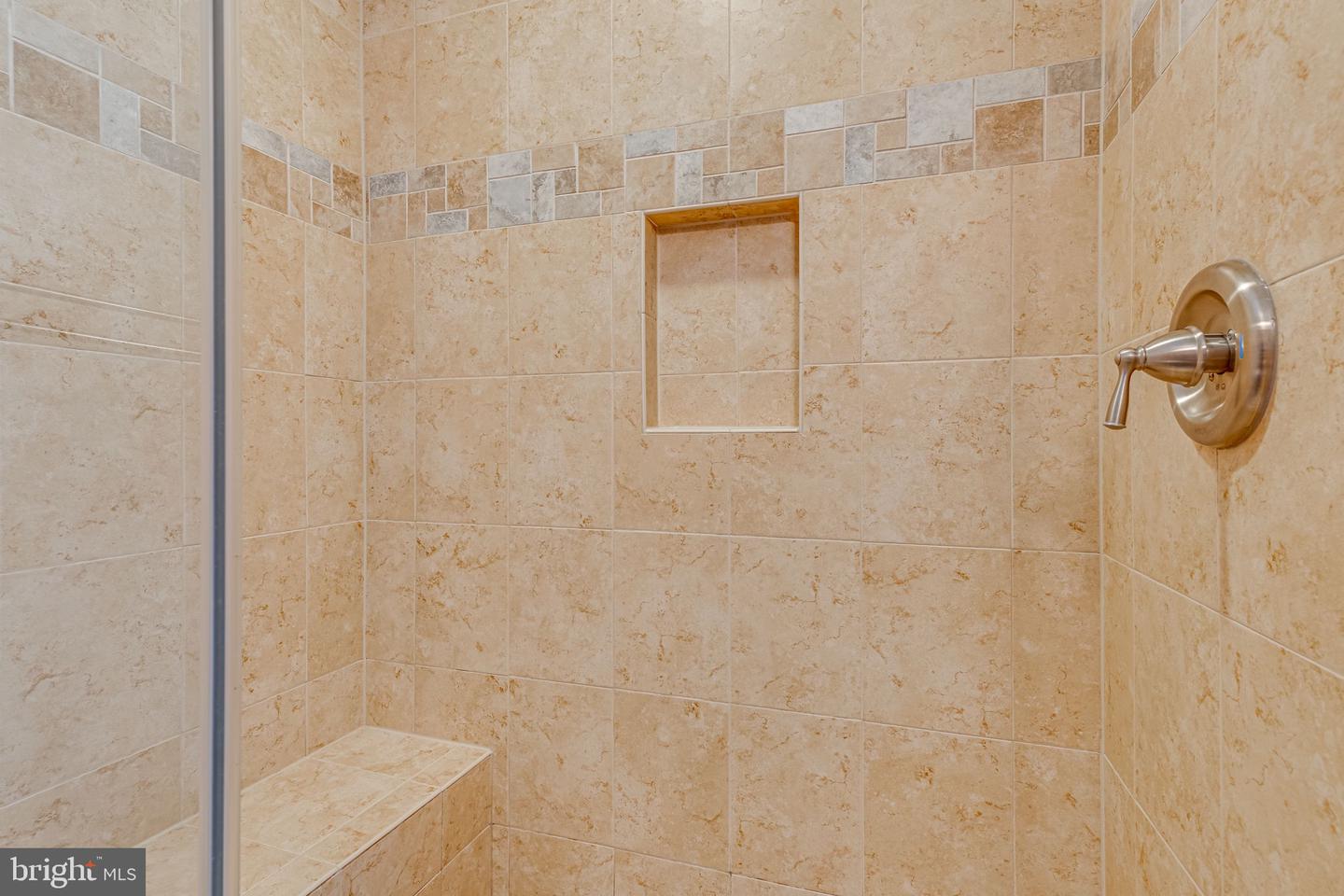 7986 TYSON OAKS CIR, VIENNA, Virginia 22182, 3 Bedrooms Bedrooms, ,2 BathroomsBathrooms,Residential,For sale,7986 TYSON OAKS CIR,VAFX2235752 MLS # VAFX2235752