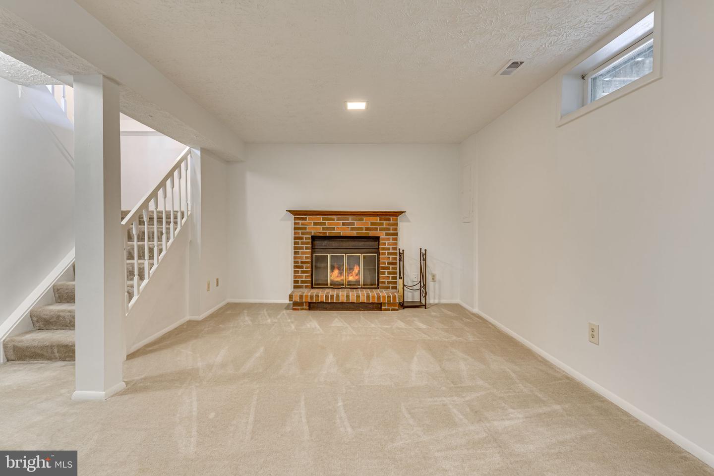 7986 TYSON OAKS CIR, VIENNA, Virginia 22182, 3 Bedrooms Bedrooms, ,2 BathroomsBathrooms,Residential,For sale,7986 TYSON OAKS CIR,VAFX2235752 MLS # VAFX2235752