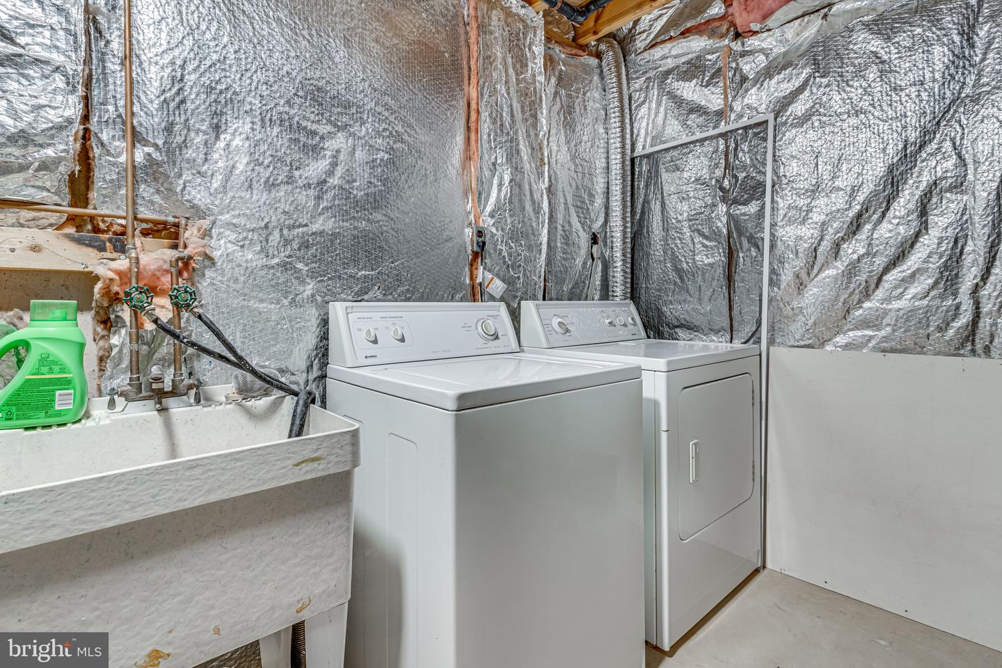 7986 TYSON OAKS CIR, VIENNA, Virginia 22182, 3 Bedrooms Bedrooms, ,2 BathroomsBathrooms,Residential,For sale,7986 TYSON OAKS CIR,VAFX2235752 MLS # VAFX2235752