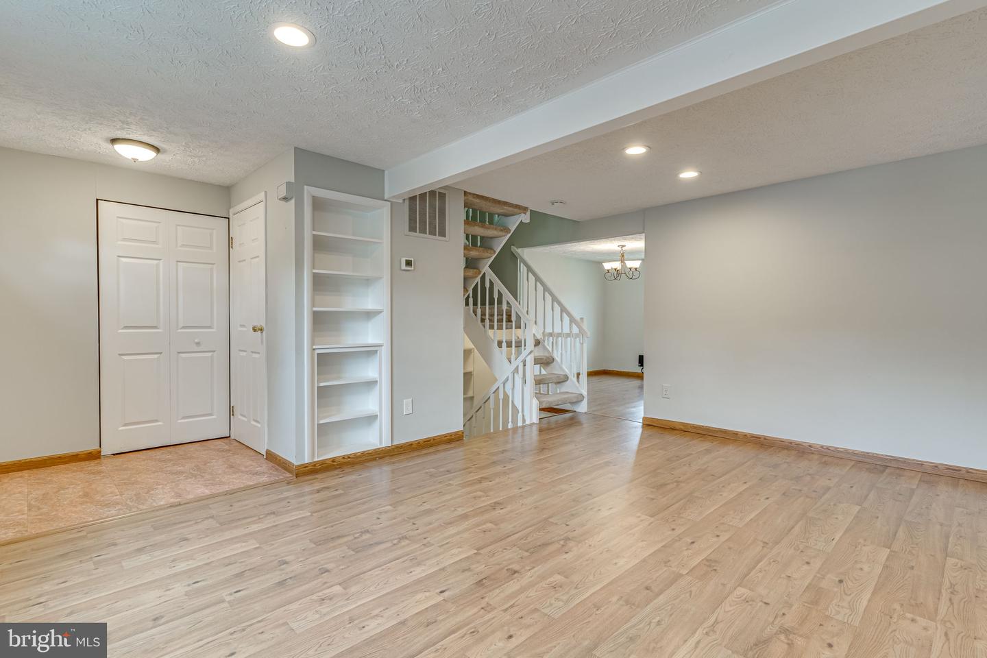 7986 TYSON OAKS CIR, VIENNA, Virginia 22182, 3 Bedrooms Bedrooms, ,2 BathroomsBathrooms,Residential,For sale,7986 TYSON OAKS CIR,VAFX2235752 MLS # VAFX2235752
