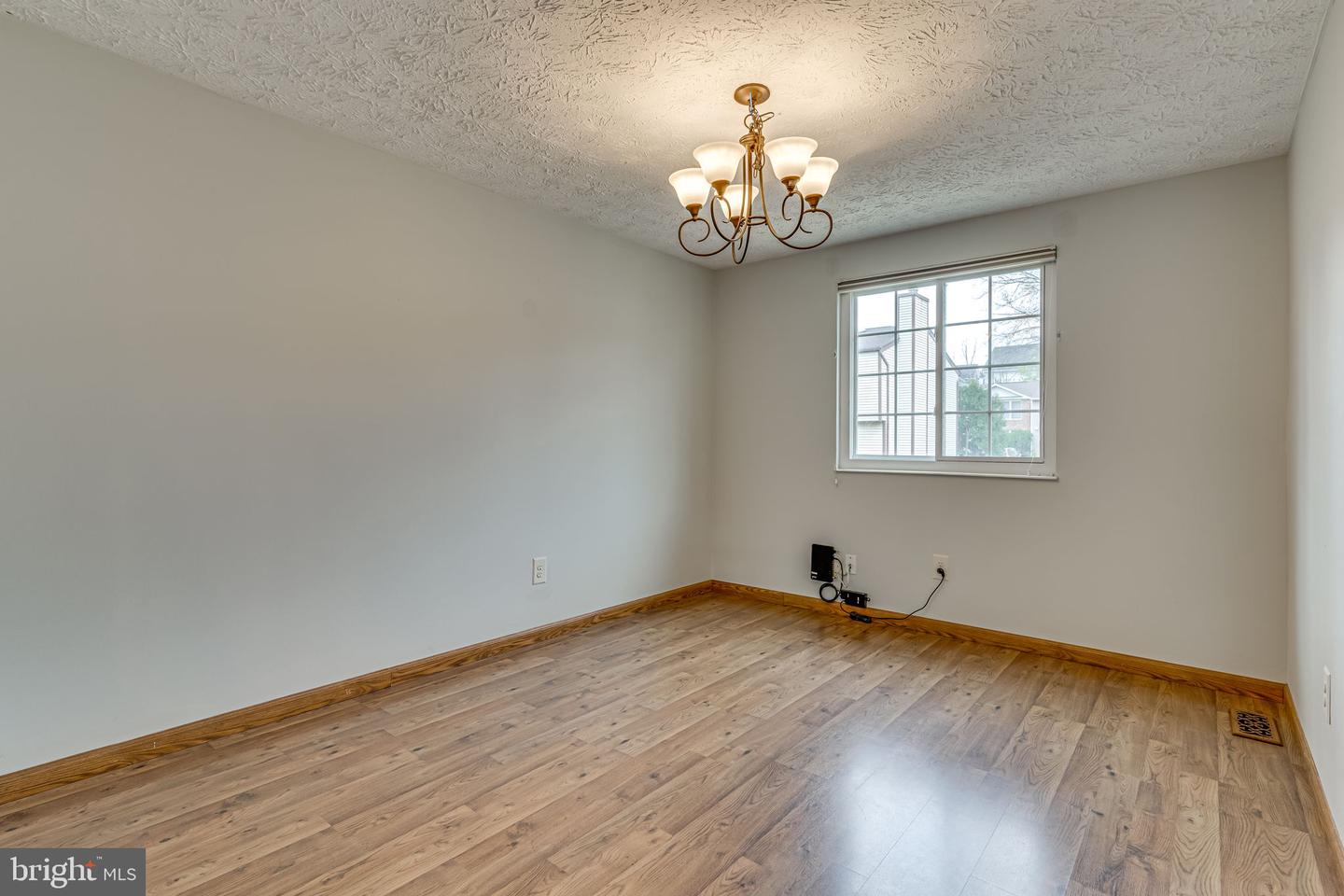 7986 TYSON OAKS CIR, VIENNA, Virginia 22182, 3 Bedrooms Bedrooms, ,2 BathroomsBathrooms,Residential,For sale,7986 TYSON OAKS CIR,VAFX2235752 MLS # VAFX2235752