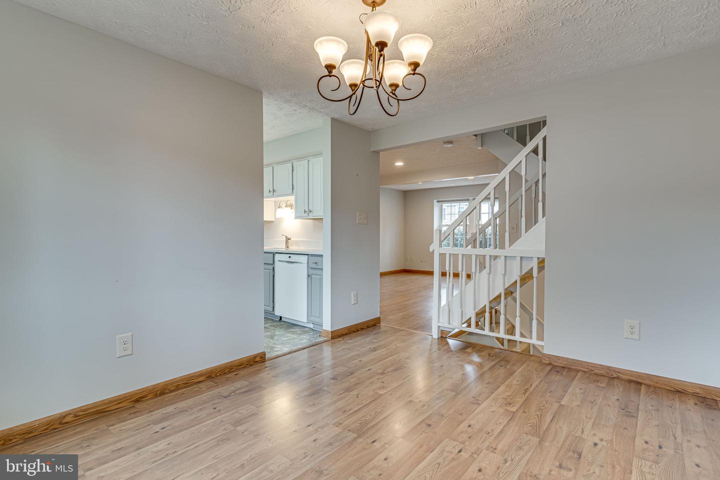 7986 TYSON OAKS CIR, VIENNA, Virginia 22182, 3 Bedrooms Bedrooms, ,2 BathroomsBathrooms,Residential,For sale,7986 TYSON OAKS CIR,VAFX2235752 MLS # VAFX2235752