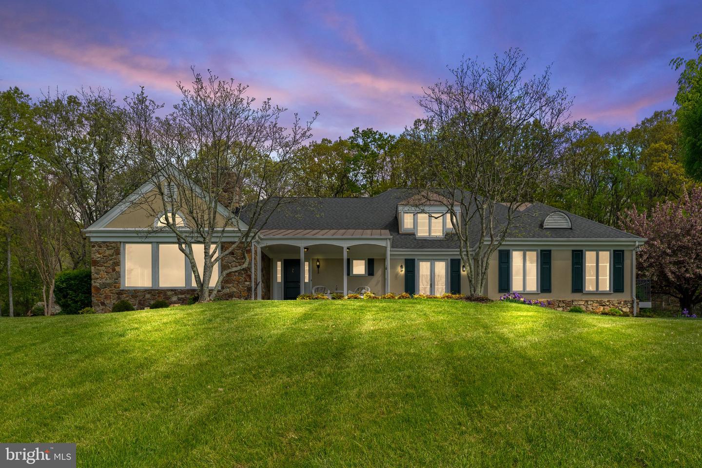 8300 FALCON GLEN RD, WARRENTON, Virginia 20186, 5 Bedrooms Bedrooms, ,3 BathroomsBathrooms,Residential,For sale,8300 FALCON GLEN RD,VAFQ2016346 MLS # VAFQ2016346