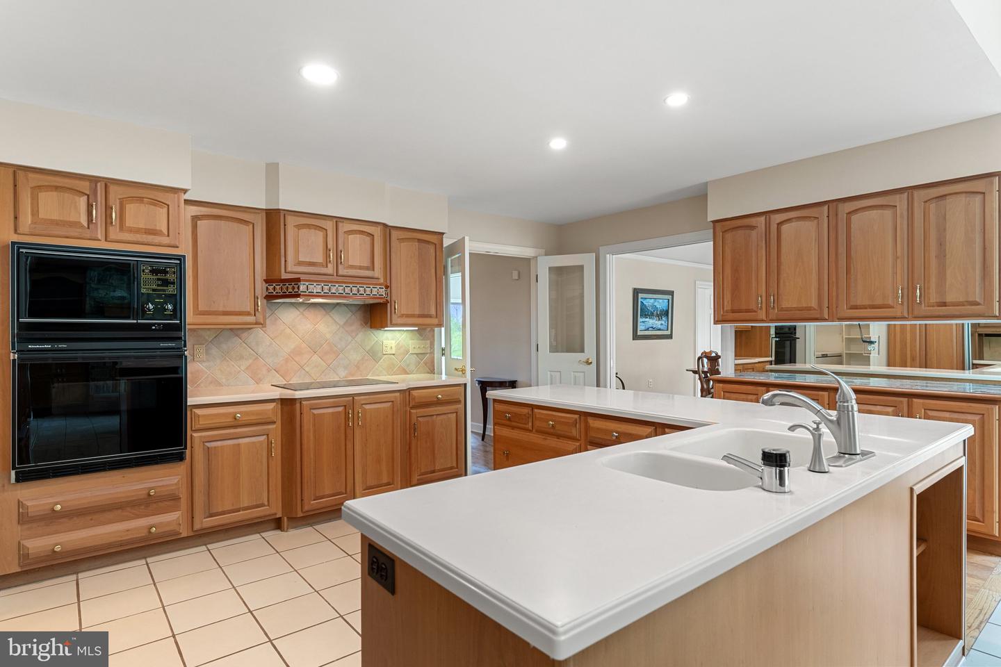 8300 FALCON GLEN RD, WARRENTON, Virginia 20186, 5 Bedrooms Bedrooms, ,3 BathroomsBathrooms,Residential,For sale,8300 FALCON GLEN RD,VAFQ2016346 MLS # VAFQ2016346