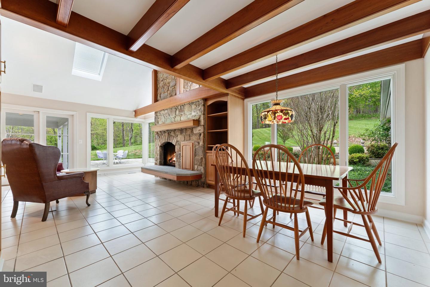 8300 FALCON GLEN RD, WARRENTON, Virginia 20186, 5 Bedrooms Bedrooms, ,3 BathroomsBathrooms,Residential,For sale,8300 FALCON GLEN RD,VAFQ2016346 MLS # VAFQ2016346