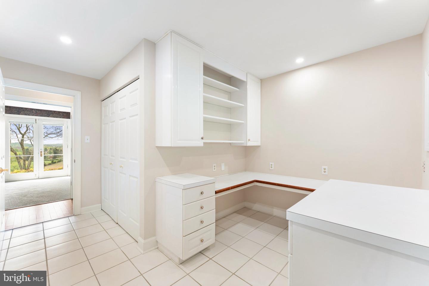8300 FALCON GLEN RD, WARRENTON, Virginia 20186, 5 Bedrooms Bedrooms, ,3 BathroomsBathrooms,Residential,For sale,8300 FALCON GLEN RD,VAFQ2016346 MLS # VAFQ2016346
