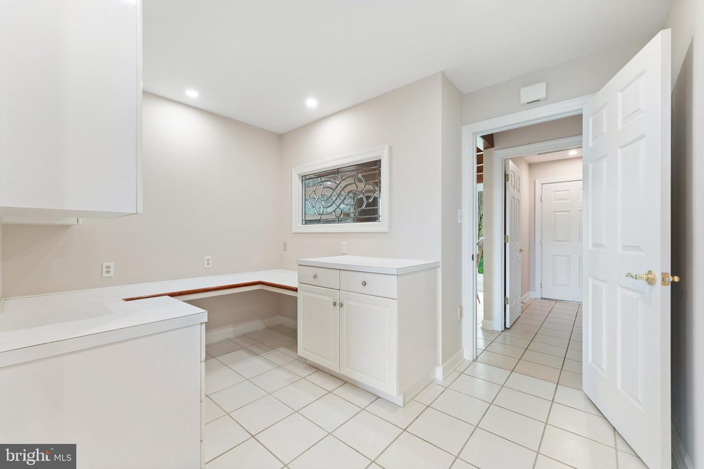 8300 FALCON GLEN RD, WARRENTON, Virginia 20186, 5 Bedrooms Bedrooms, ,3 BathroomsBathrooms,Residential,For sale,8300 FALCON GLEN RD,VAFQ2016346 MLS # VAFQ2016346