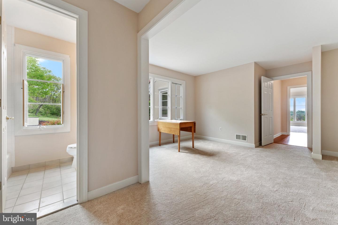8300 FALCON GLEN RD, WARRENTON, Virginia 20186, 5 Bedrooms Bedrooms, ,3 BathroomsBathrooms,Residential,For sale,8300 FALCON GLEN RD,VAFQ2016346 MLS # VAFQ2016346