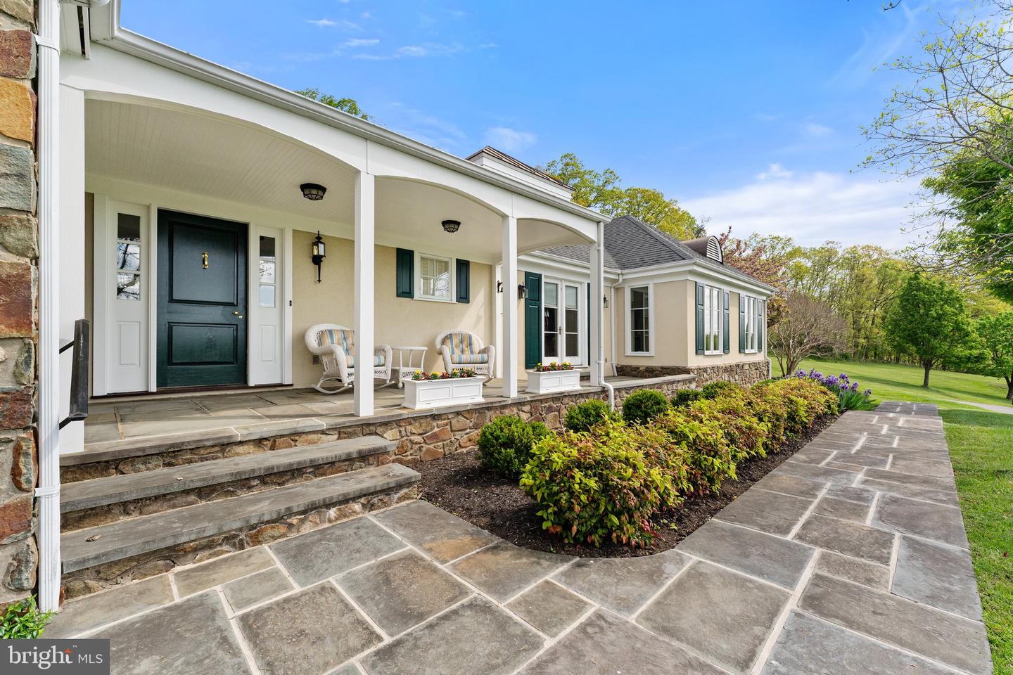 8300 FALCON GLEN RD, WARRENTON, Virginia 20186, 5 Bedrooms Bedrooms, ,3 BathroomsBathrooms,Residential,For sale,8300 FALCON GLEN RD,VAFQ2016346 MLS # VAFQ2016346