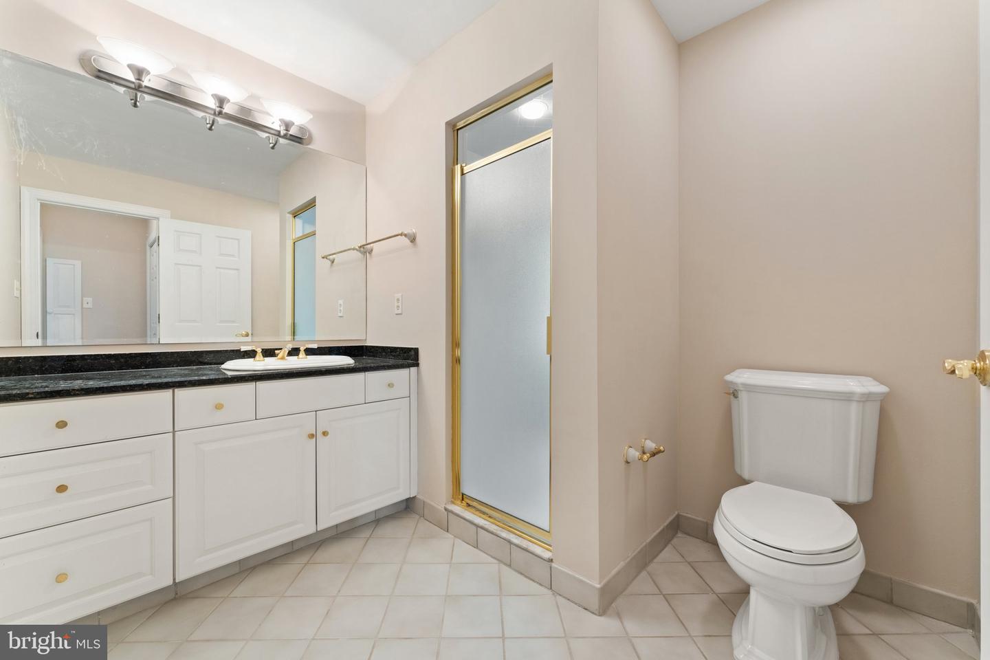 8300 FALCON GLEN RD, WARRENTON, Virginia 20186, 5 Bedrooms Bedrooms, ,3 BathroomsBathrooms,Residential,For sale,8300 FALCON GLEN RD,VAFQ2016346 MLS # VAFQ2016346
