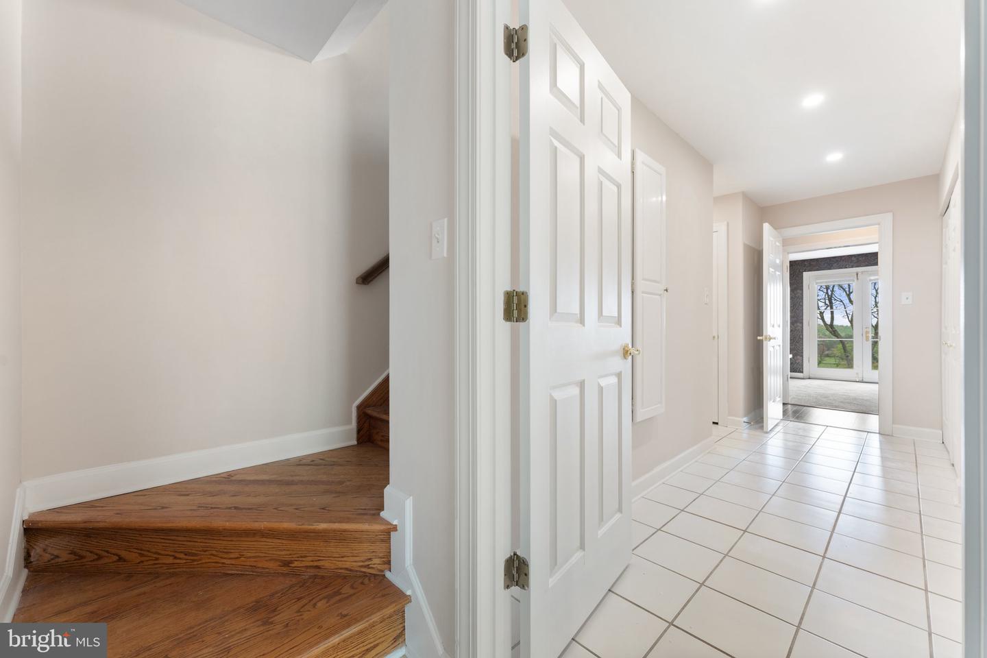 8300 FALCON GLEN RD, WARRENTON, Virginia 20186, 5 Bedrooms Bedrooms, ,3 BathroomsBathrooms,Residential,For sale,8300 FALCON GLEN RD,VAFQ2016346 MLS # VAFQ2016346