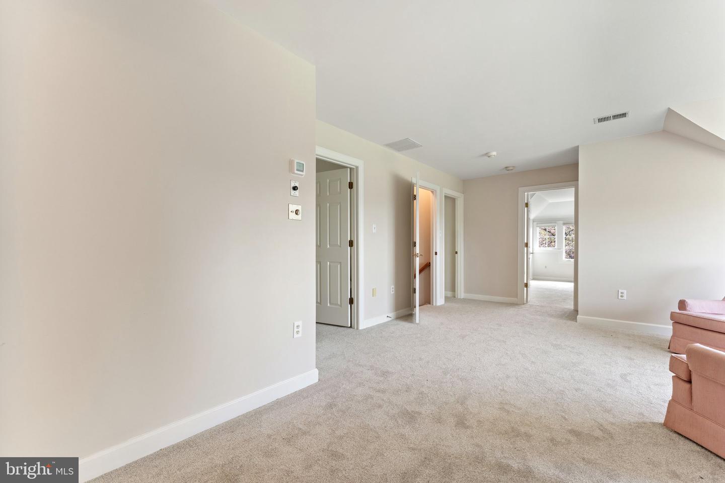 8300 FALCON GLEN RD, WARRENTON, Virginia 20186, 5 Bedrooms Bedrooms, ,3 BathroomsBathrooms,Residential,For sale,8300 FALCON GLEN RD,VAFQ2016346 MLS # VAFQ2016346