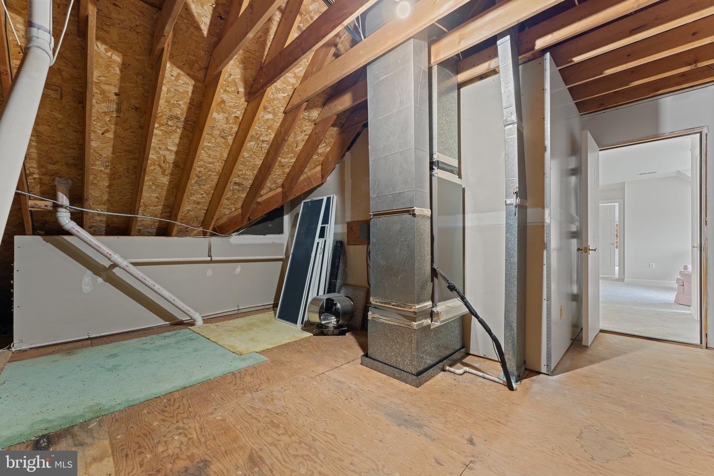 8300 FALCON GLEN RD, WARRENTON, Virginia 20186, 5 Bedrooms Bedrooms, ,3 BathroomsBathrooms,Residential,For sale,8300 FALCON GLEN RD,VAFQ2016346 MLS # VAFQ2016346