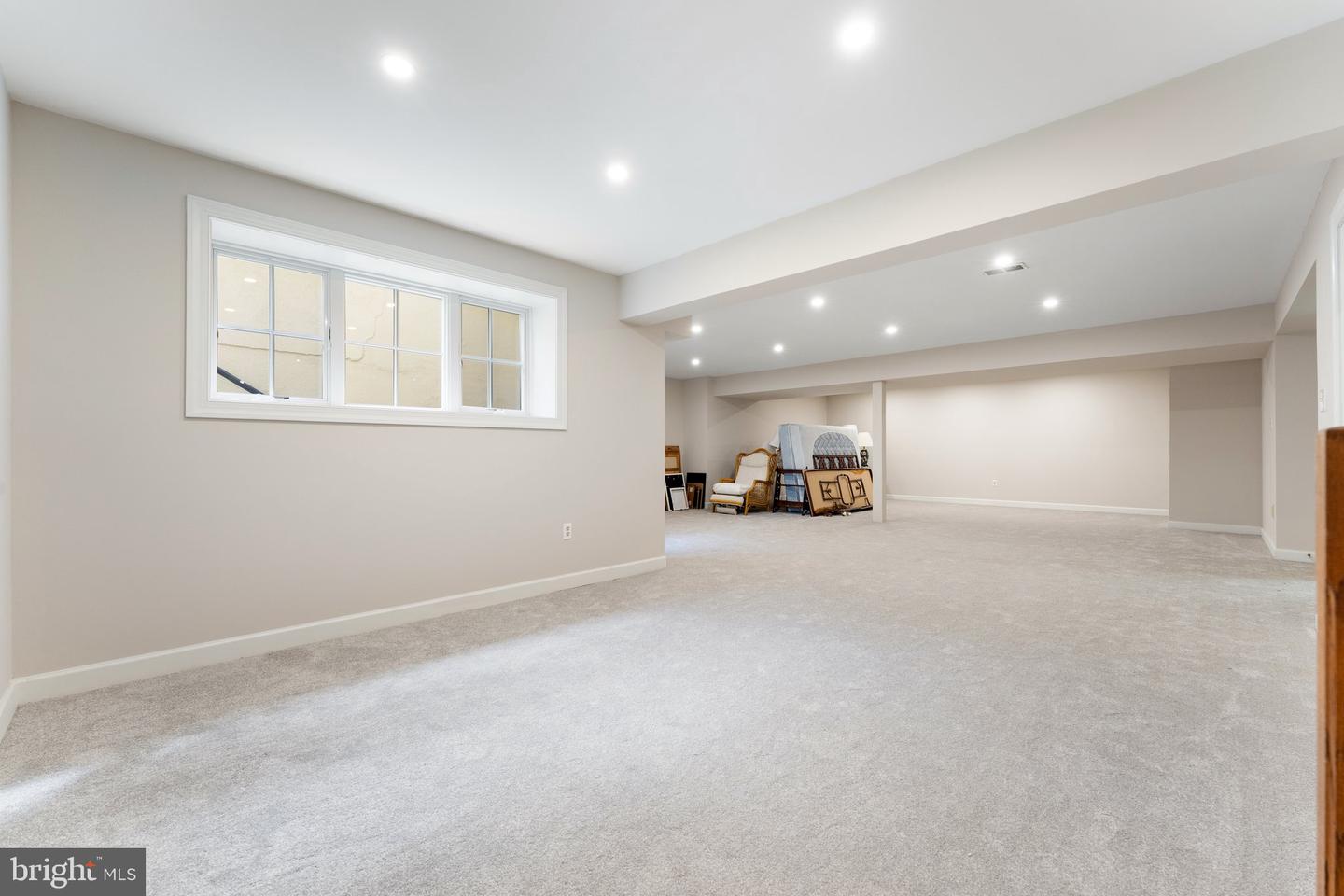 8300 FALCON GLEN RD, WARRENTON, Virginia 20186, 5 Bedrooms Bedrooms, ,3 BathroomsBathrooms,Residential,For sale,8300 FALCON GLEN RD,VAFQ2016346 MLS # VAFQ2016346