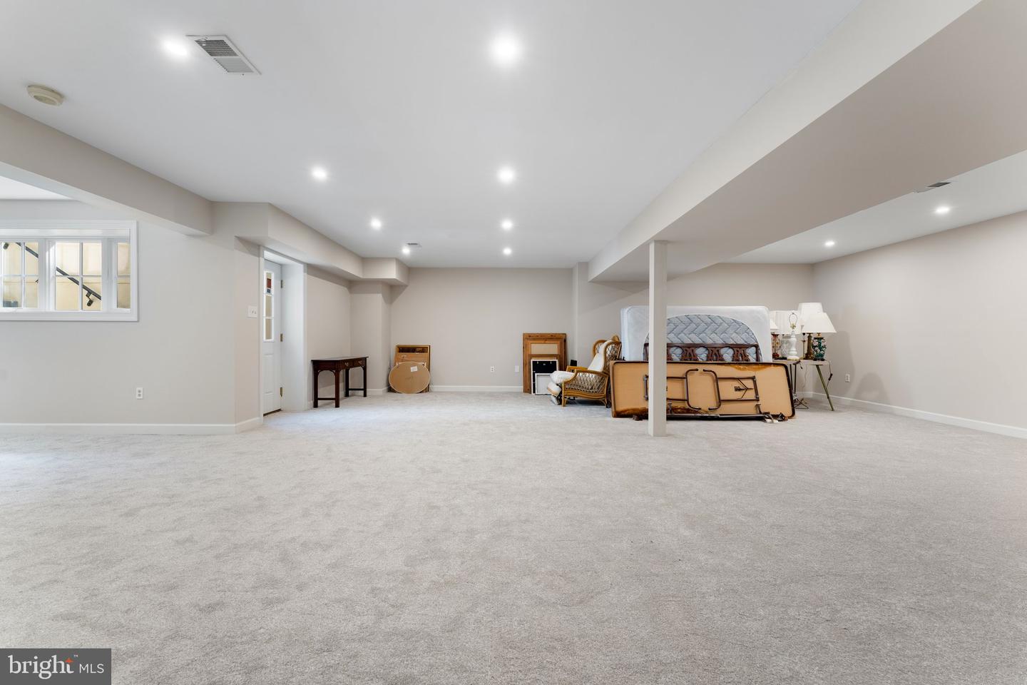 8300 FALCON GLEN RD, WARRENTON, Virginia 20186, 5 Bedrooms Bedrooms, ,3 BathroomsBathrooms,Residential,For sale,8300 FALCON GLEN RD,VAFQ2016346 MLS # VAFQ2016346
