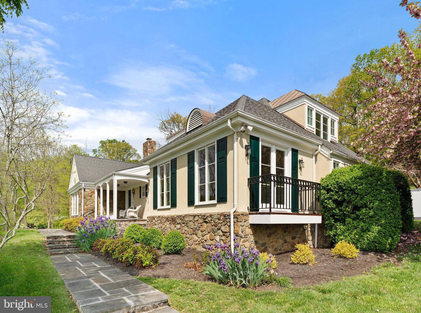 8300 FALCON GLEN RD, WARRENTON, Virginia 20186, 5 Bedrooms Bedrooms, ,3 BathroomsBathrooms,Residential,For sale,8300 FALCON GLEN RD,VAFQ2016346 MLS # VAFQ2016346