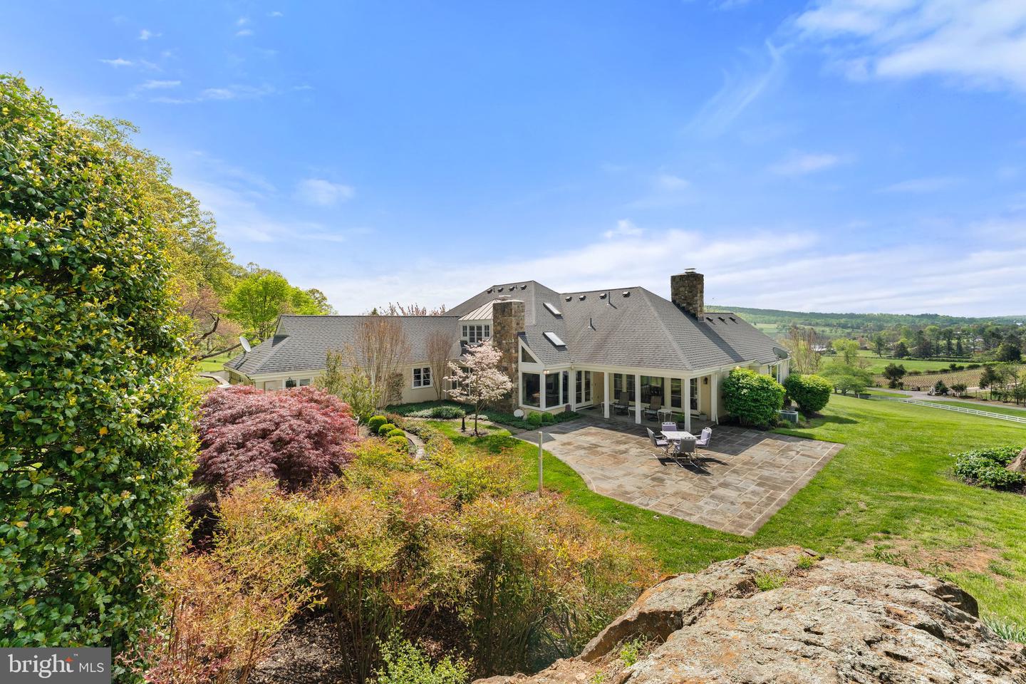 8300 FALCON GLEN RD, WARRENTON, Virginia 20186, 5 Bedrooms Bedrooms, ,3 BathroomsBathrooms,Residential,For sale,8300 FALCON GLEN RD,VAFQ2016346 MLS # VAFQ2016346