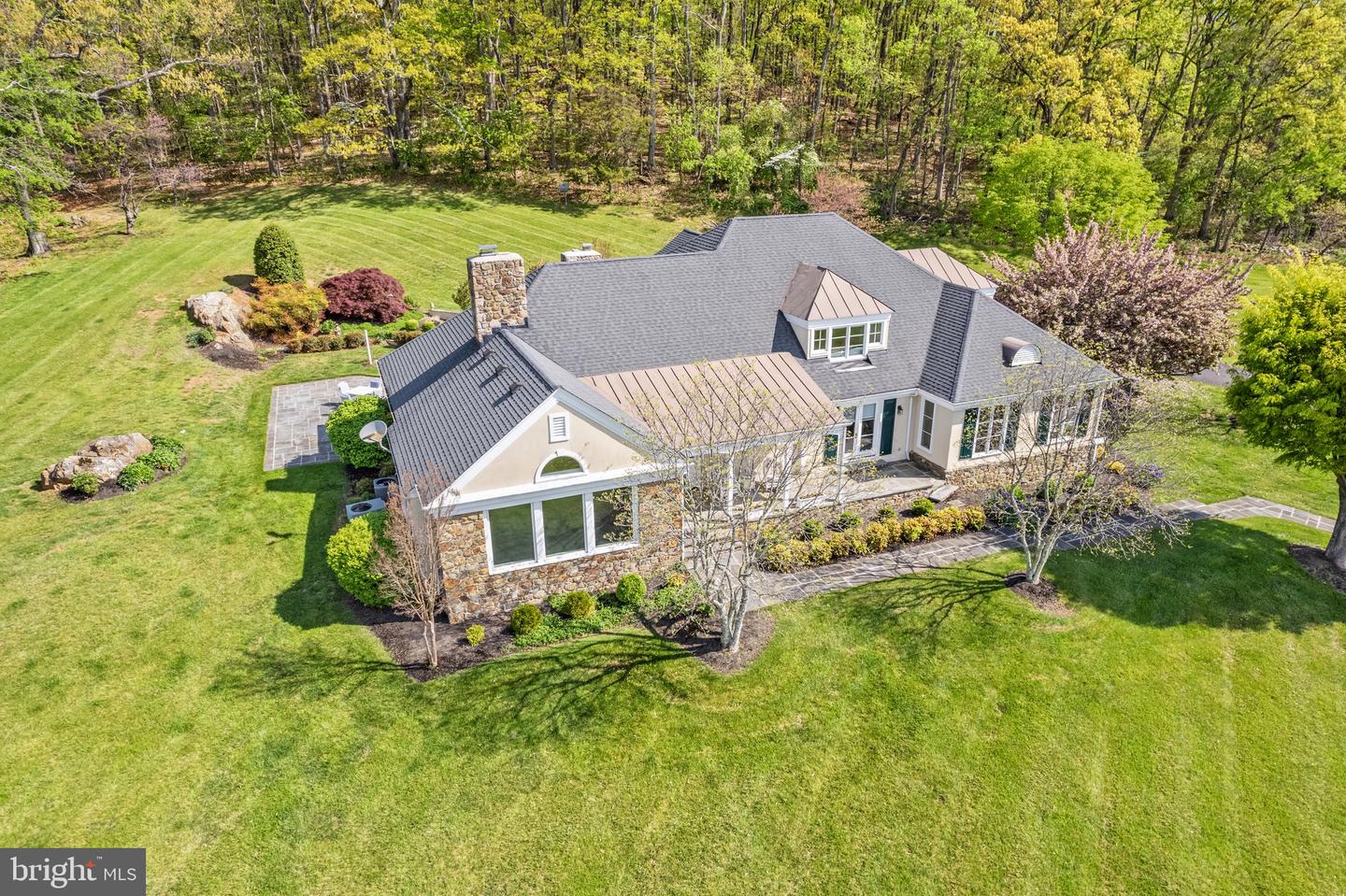 8300 FALCON GLEN RD, WARRENTON, Virginia 20186, 5 Bedrooms Bedrooms, ,3 BathroomsBathrooms,Residential,For sale,8300 FALCON GLEN RD,VAFQ2016346 MLS # VAFQ2016346