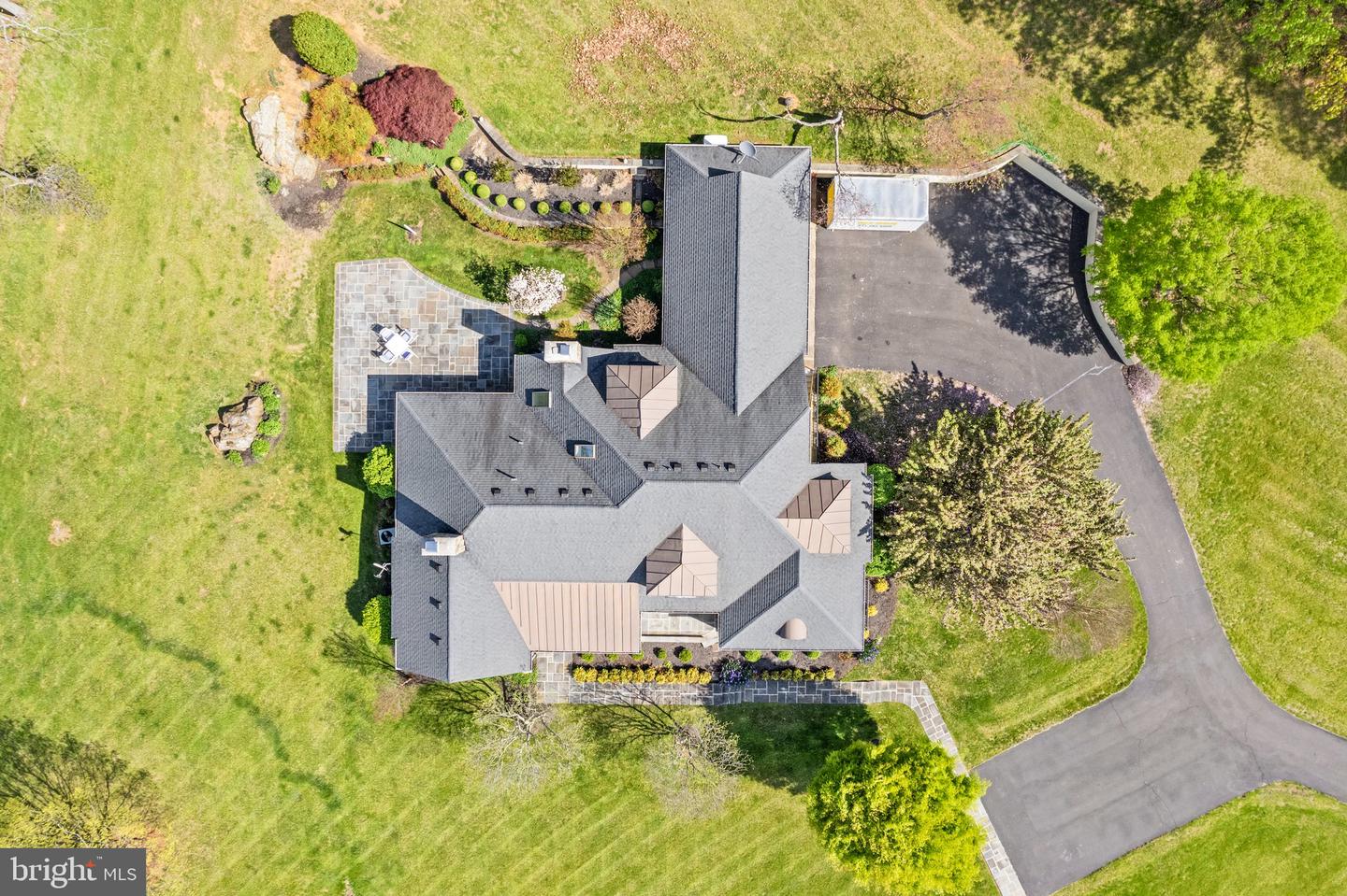8300 FALCON GLEN RD, WARRENTON, Virginia 20186, 5 Bedrooms Bedrooms, ,3 BathroomsBathrooms,Residential,For sale,8300 FALCON GLEN RD,VAFQ2016346 MLS # VAFQ2016346