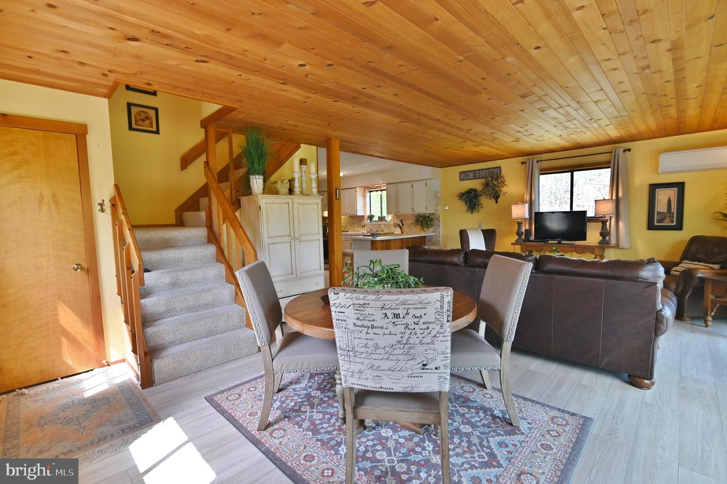 343 RESORT DR, BASYE, Virginia 22810, 3 Bedrooms Bedrooms, ,2 BathroomsBathrooms,Residential,For sale,343 RESORT DR,VASH2011262 MLS # VASH2011262