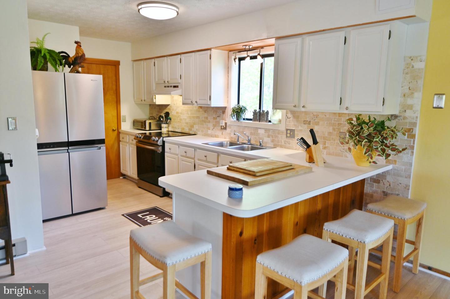 343 RESORT DR, BASYE, Virginia 22810, 3 Bedrooms Bedrooms, ,2 BathroomsBathrooms,Residential,For sale,343 RESORT DR,VASH2011262 MLS # VASH2011262