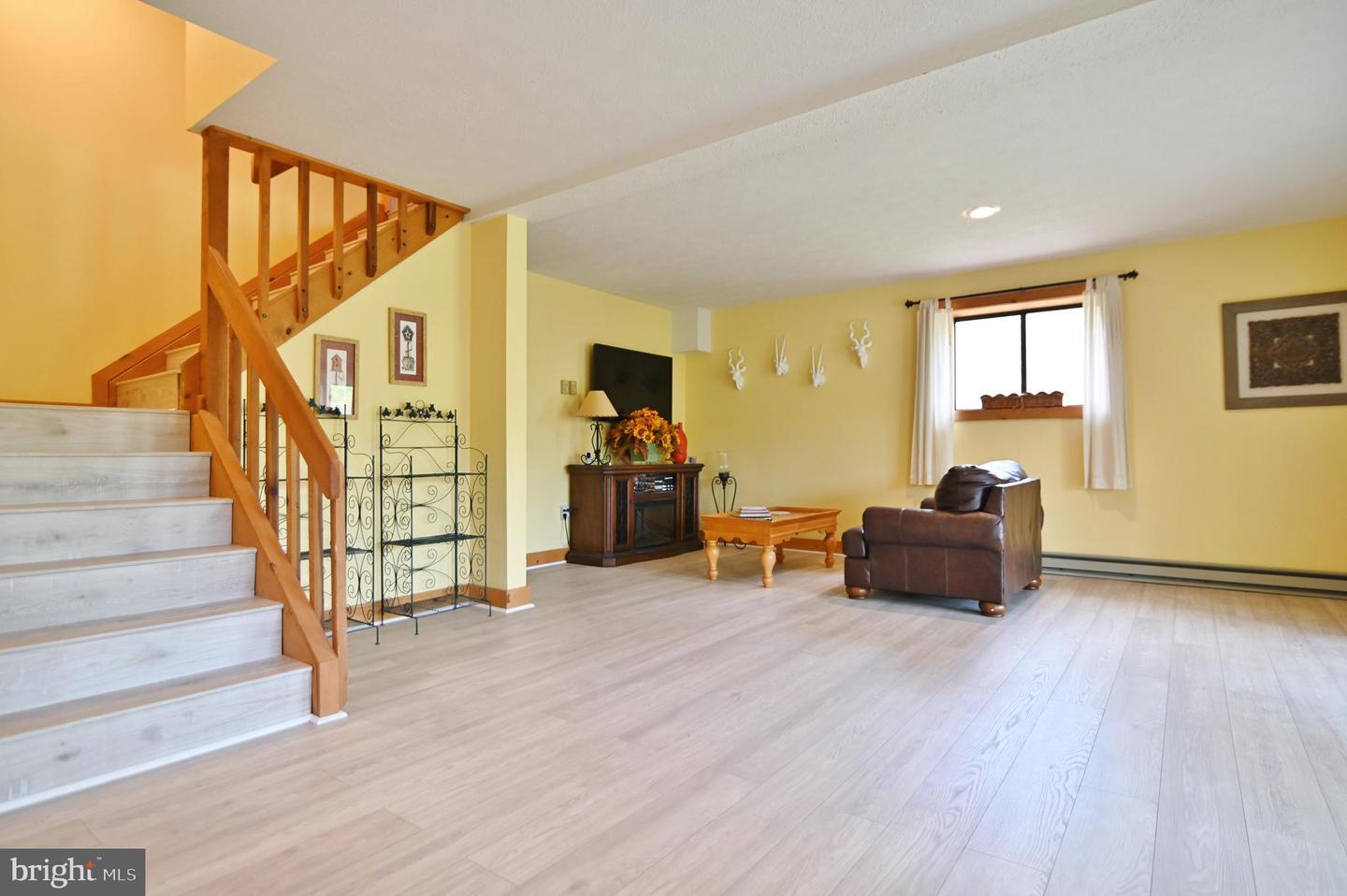 343 RESORT DR, BASYE, Virginia 22810, 3 Bedrooms Bedrooms, ,2 BathroomsBathrooms,Residential,For sale,343 RESORT DR,VASH2011262 MLS # VASH2011262